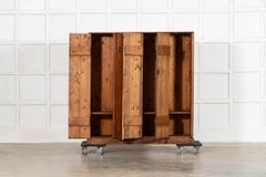 19. Jahrhundert Englisch Kiefer Schließfachschrank