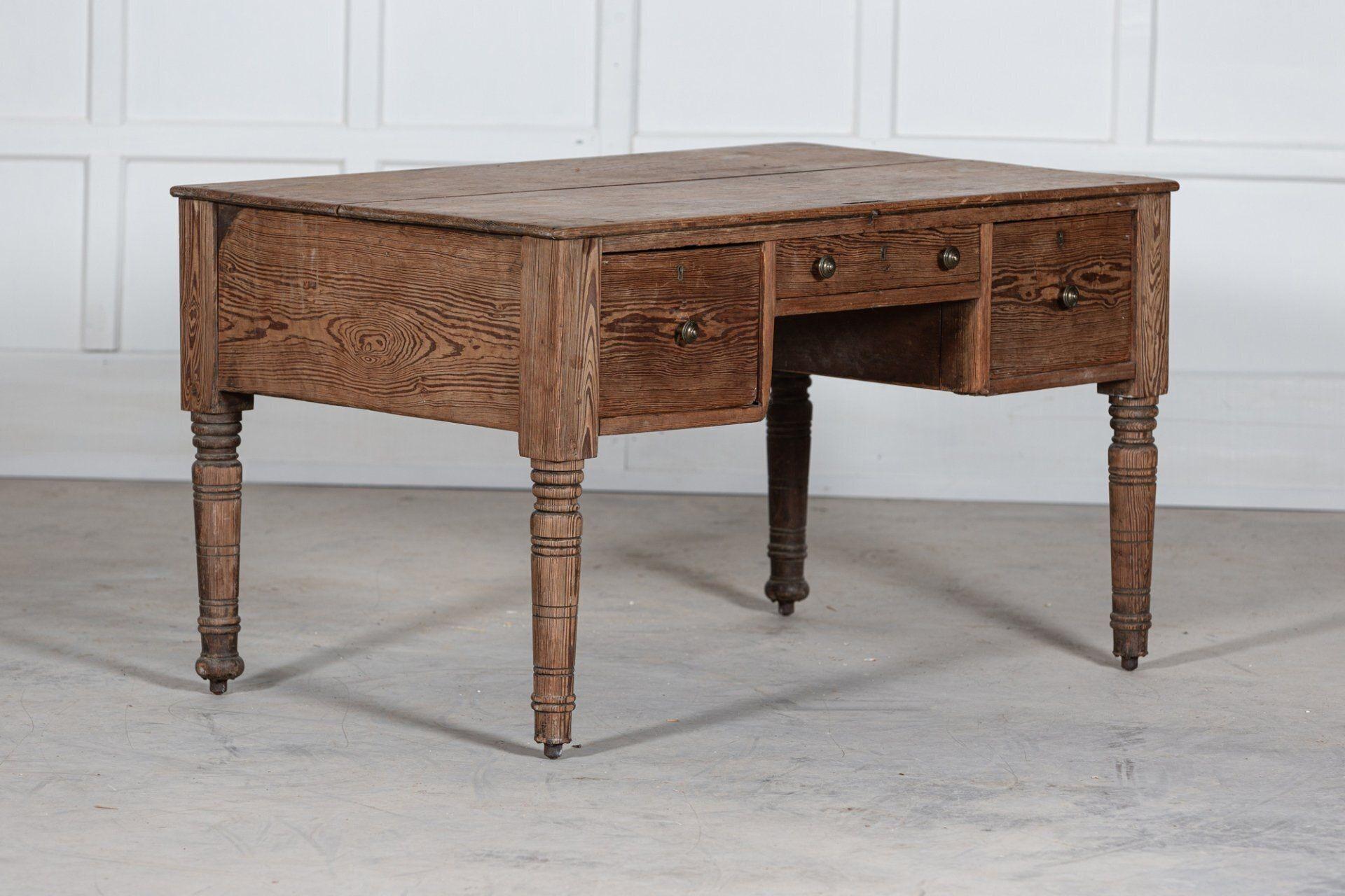 19thC English Pine Writing Desk In Good Condition For Sale In Staffordshire, GB