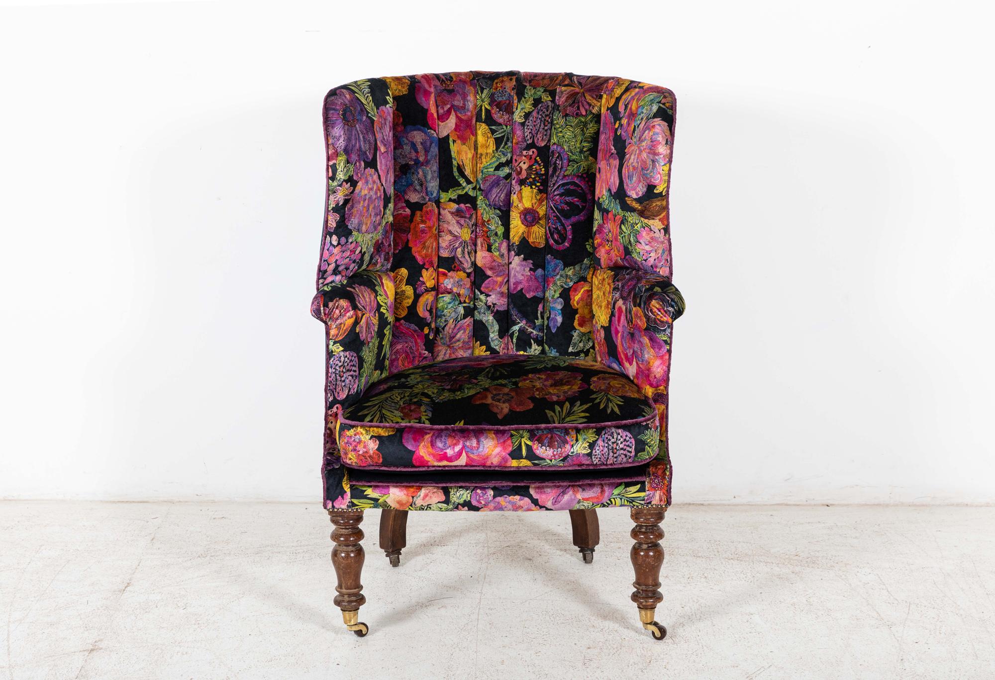Circa 1880

19thC English Porters Armchair Re-upholstered in Liberty Secret Garden sat on Mahogany legs and brass castors

sku 566

W70 x D74 x H109cm

Seat Height 50 cm
