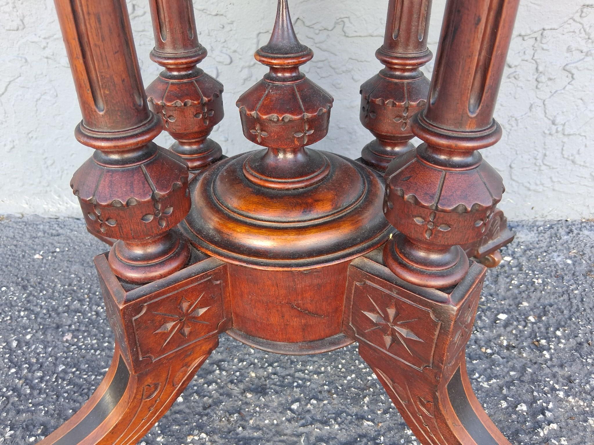 Mesa de juego/consola inglesa del siglo XIX con incrustaciones de madera de brezo en venta 8