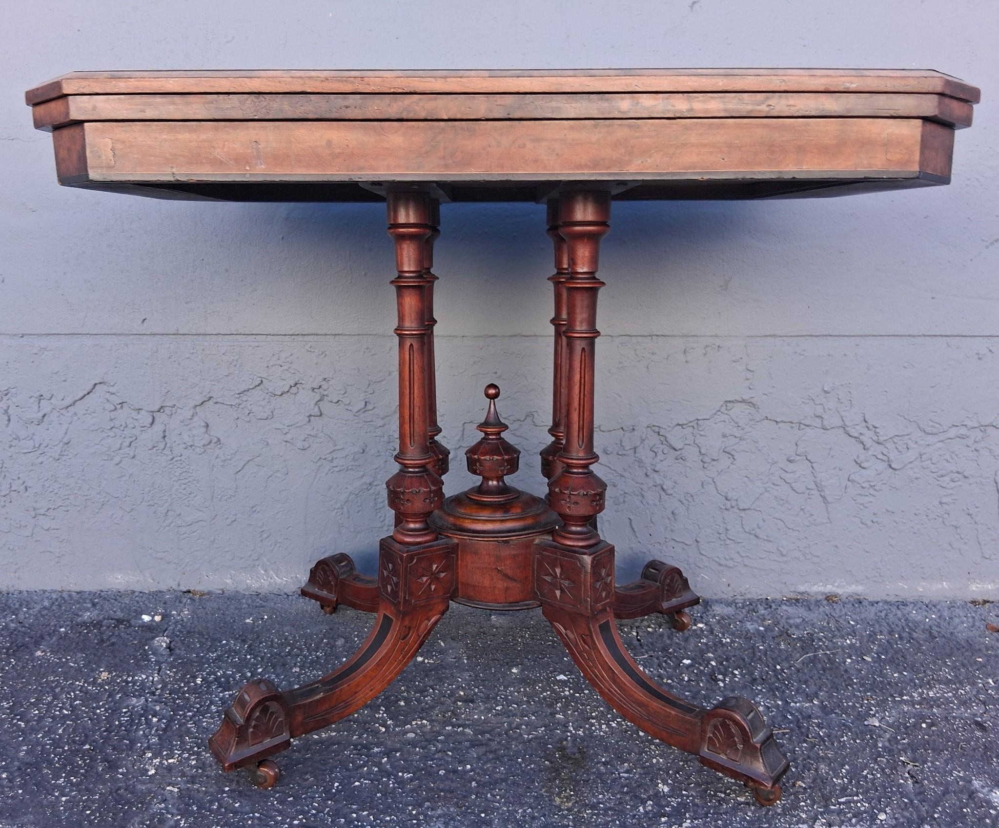 Mesa de juego/consola inglesa del siglo XIX con incrustaciones de madera de brezo en venta 9