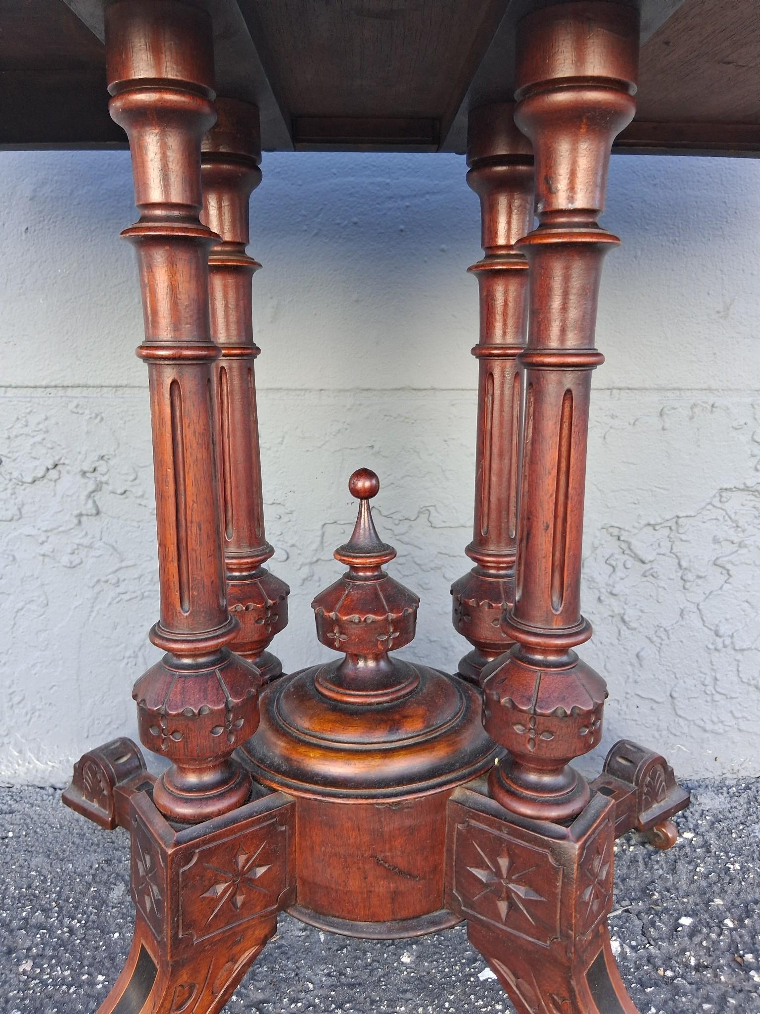 Mesa de juego/consola inglesa del siglo XIX con incrustaciones de madera de brezo en venta 11