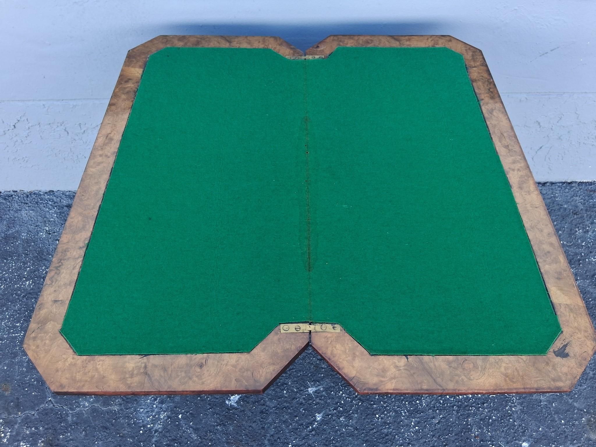 Mesa de juego/consola inglesa del siglo XIX con incrustaciones de madera de brezo en Bueno estado para la venta en Opa Locka, FL