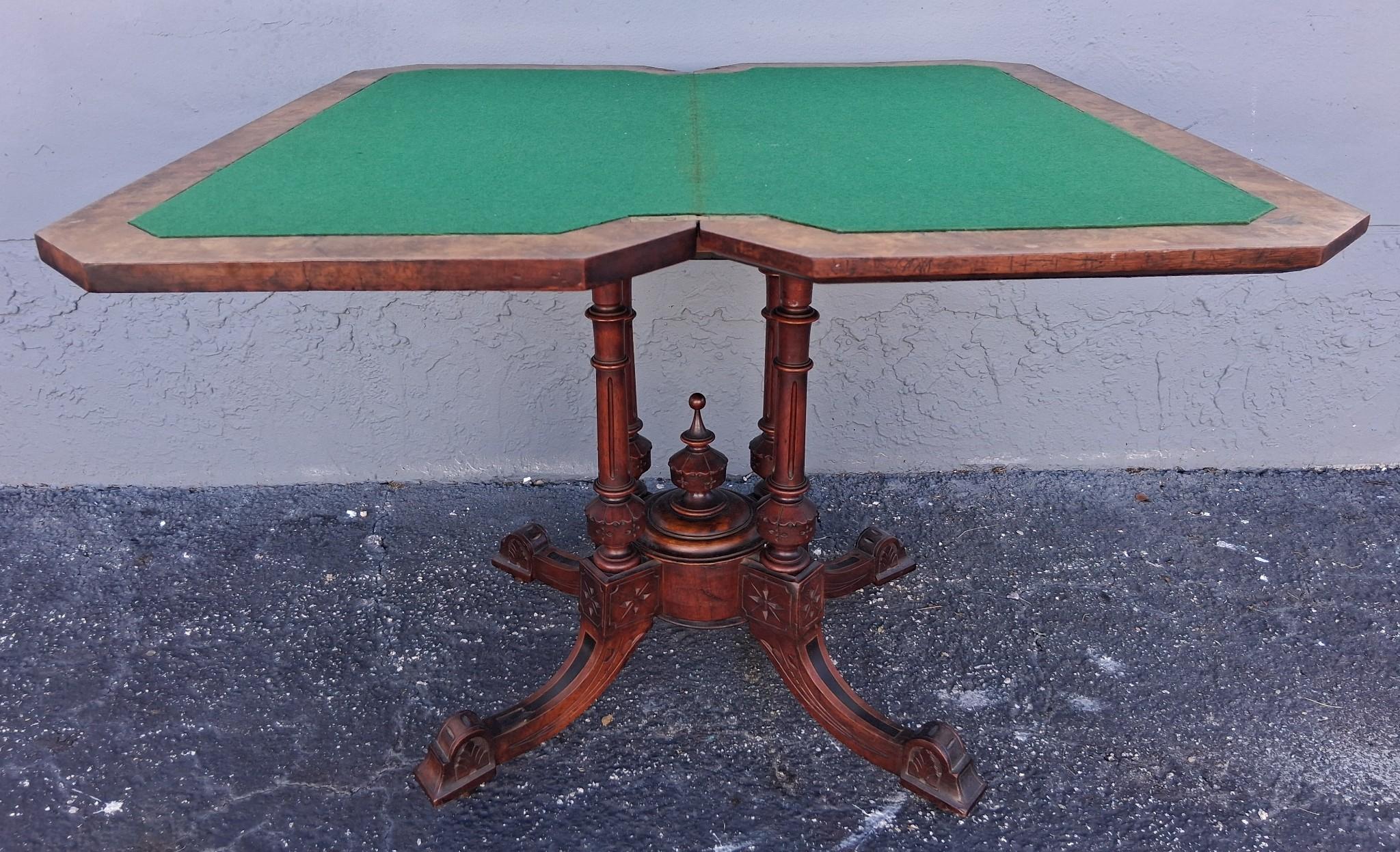 Mesa de juego/consola inglesa del siglo XIX con incrustaciones de madera de brezo en venta 2