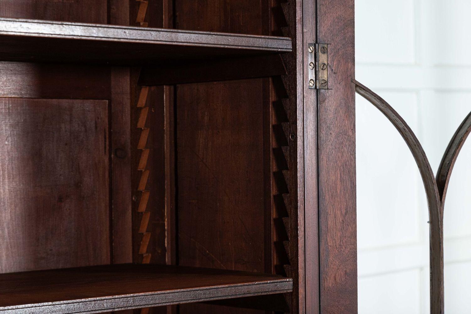 Libreria inglese Regency in mogano smaltato del XIX secolo in vendita 5