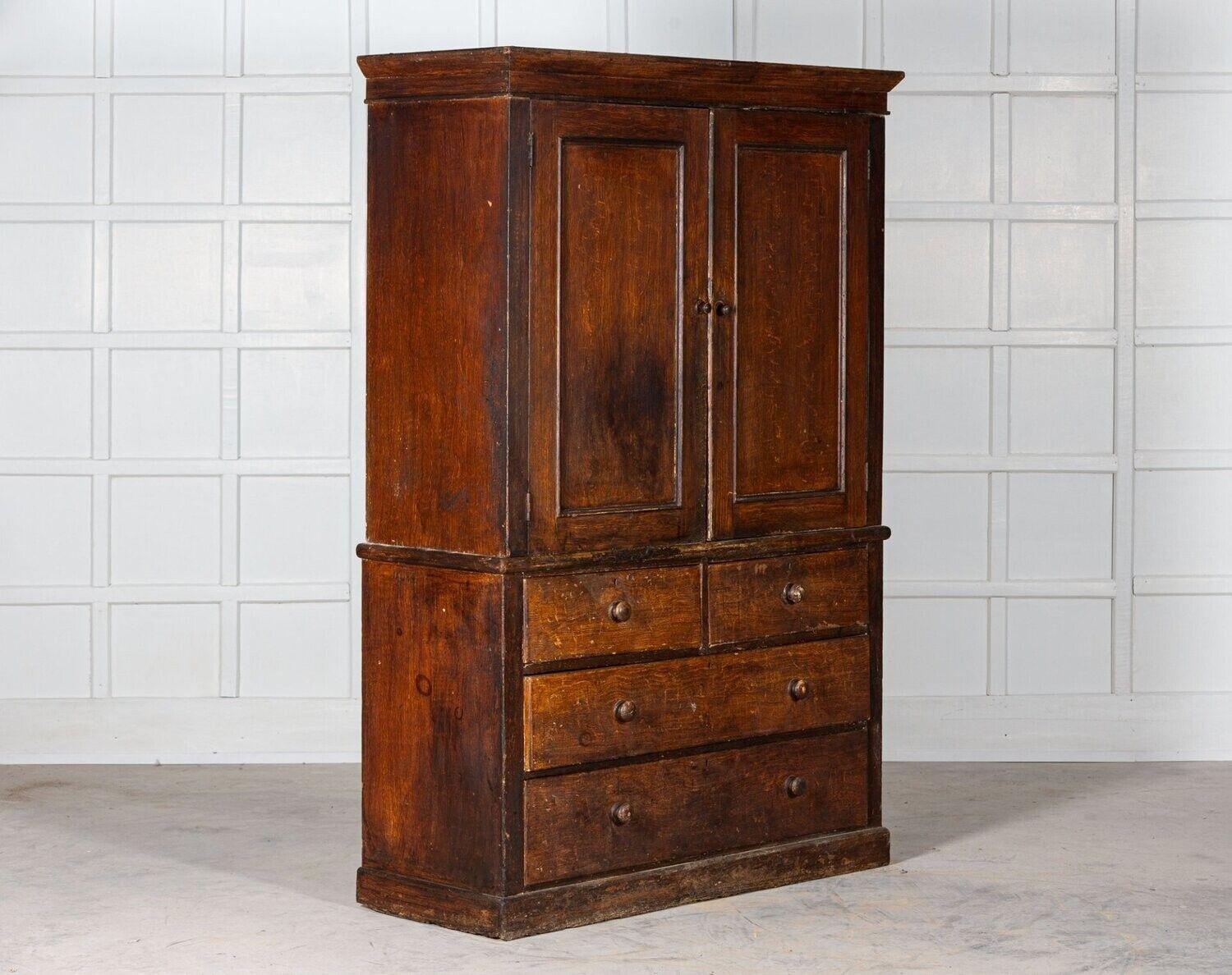19th C English Scrumbled Pine Housekeepers Cupboard In Good Condition For Sale In Staffordshire, GB
