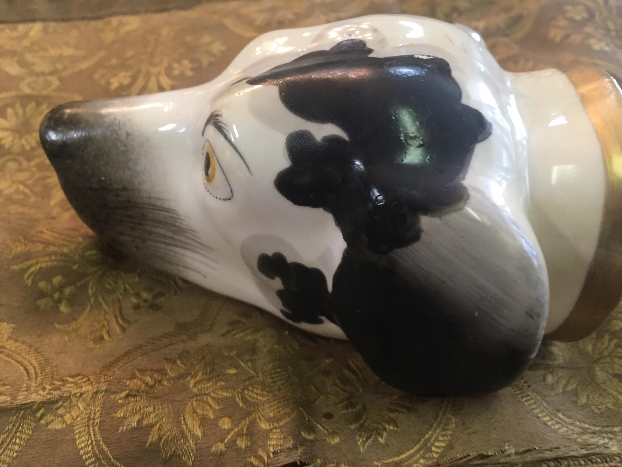 Stirrup Cup 19thc English Staffordshire Creamware Hound's Head In Good Condition For Sale In Savannah, GA