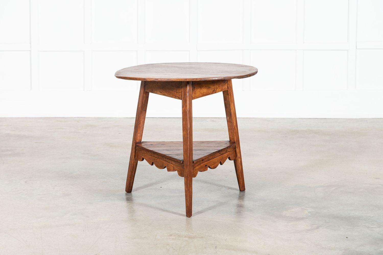 Table de cricket en orme vernaculaire anglais du 19e siècle en vente 4