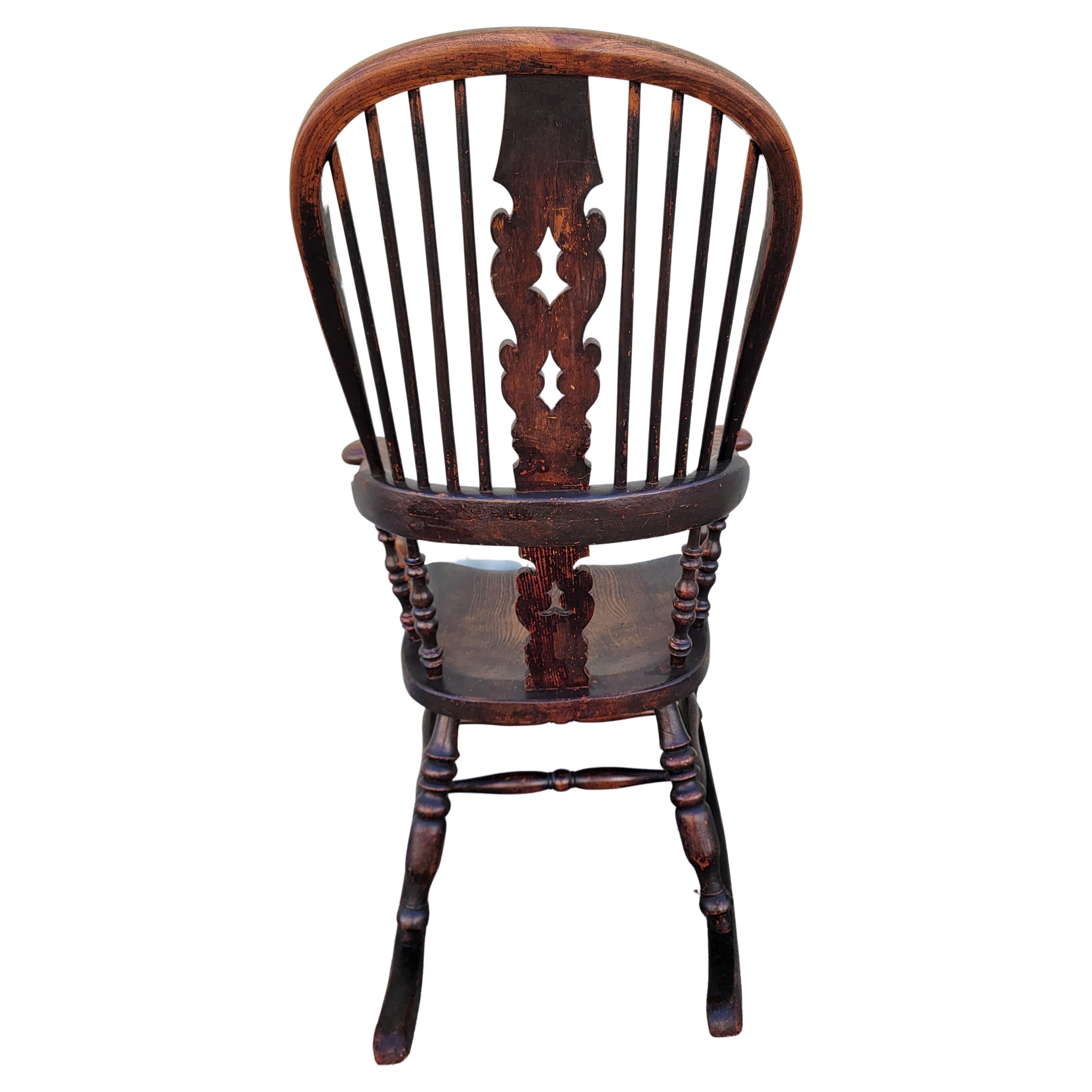 Fait main Chaise à bascule Windsor anglaise du 19ème siècle en vente
