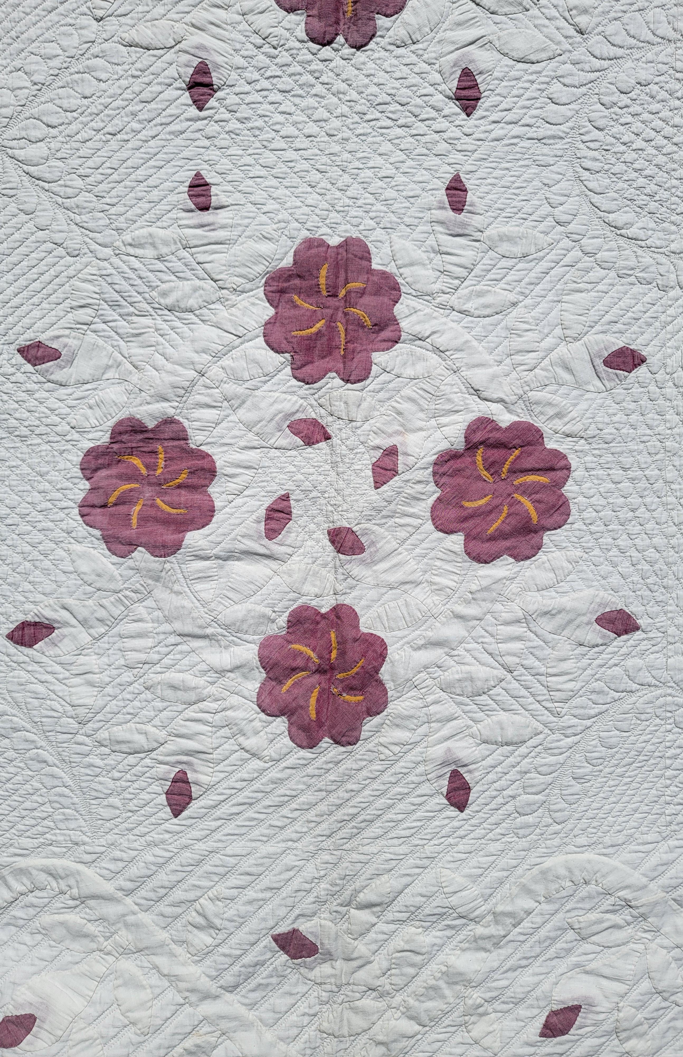 Hand-Crafted 19Thc Finely Quilted Applique Quilt From Pennsylvania For Sale
