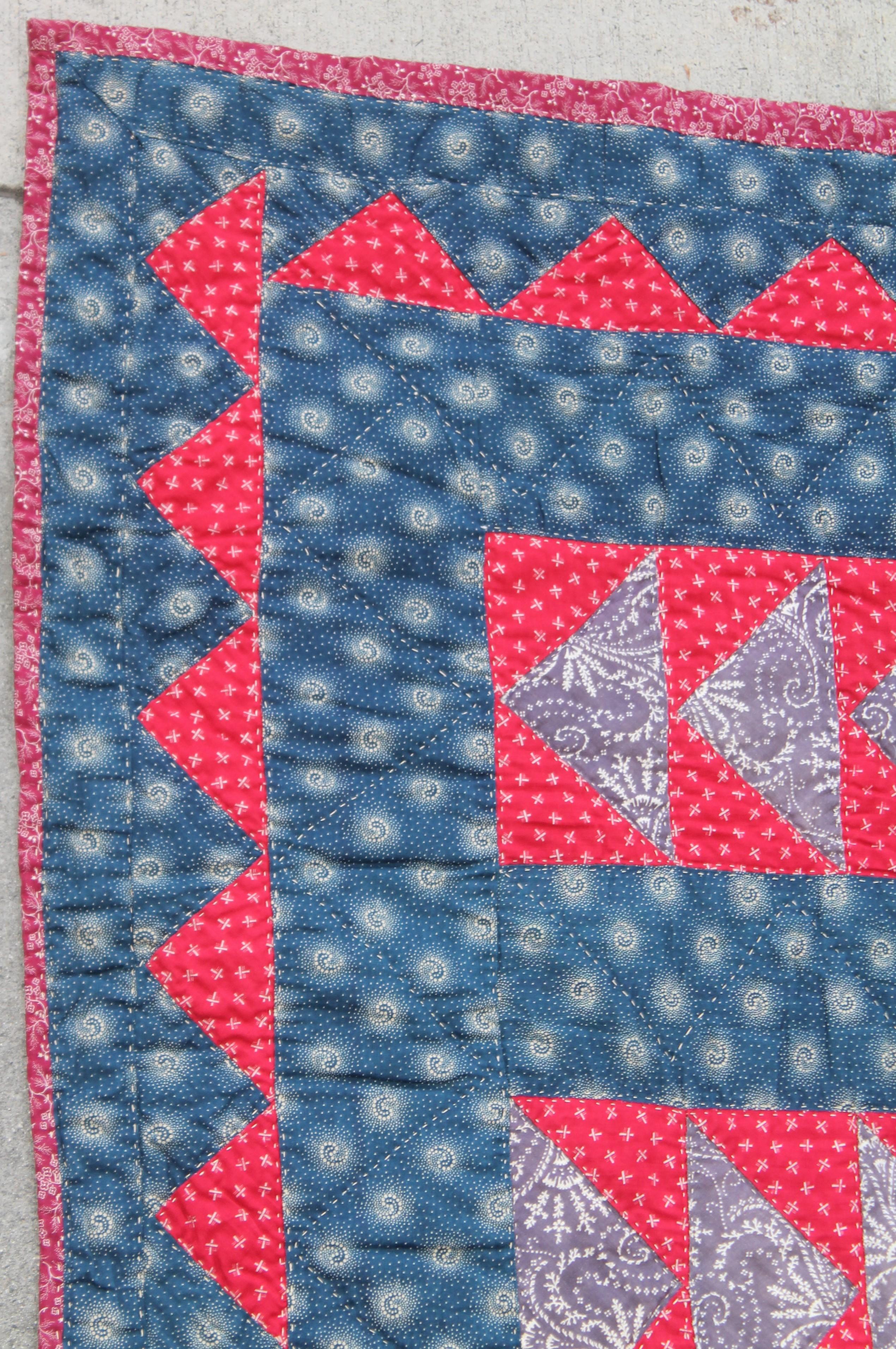 19Thc Flying Geese Quilt In Good Condition For Sale In Los Angeles, CA
