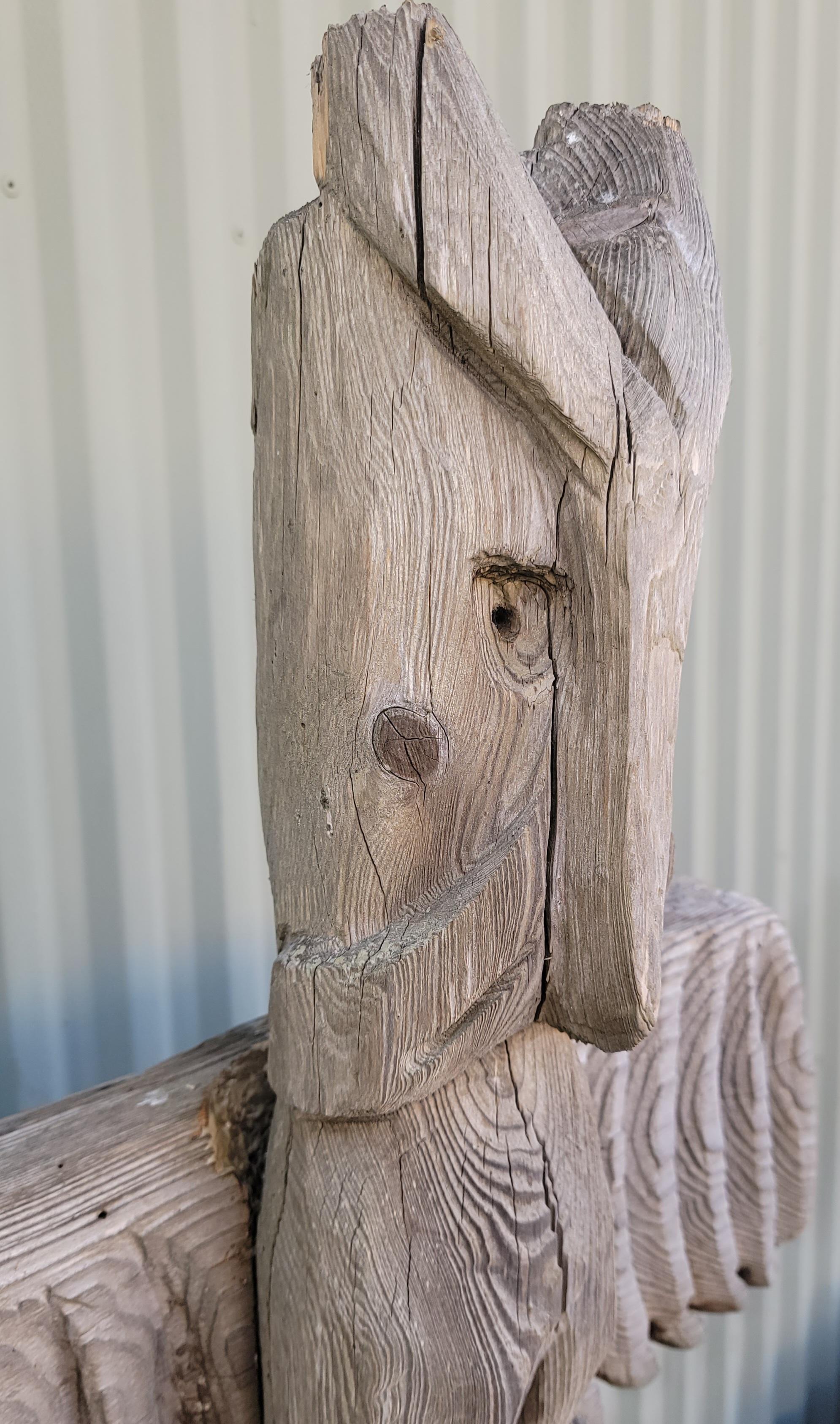 19Thc Folky American Indian Totem Pole (Adirondack) im Angebot