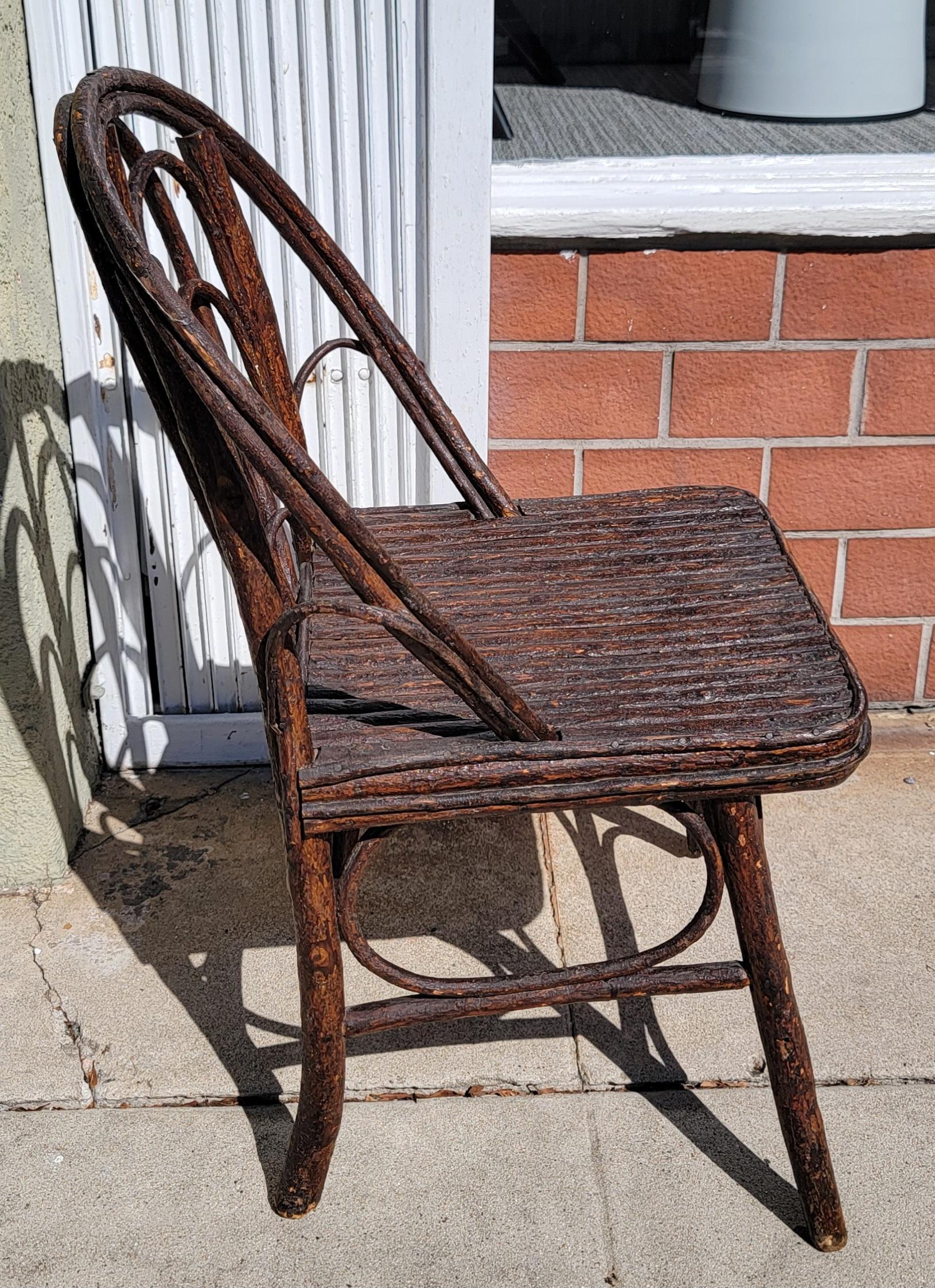 19Thc Folky Bugholz Beistellstuhl (Handgefertigt) im Angebot