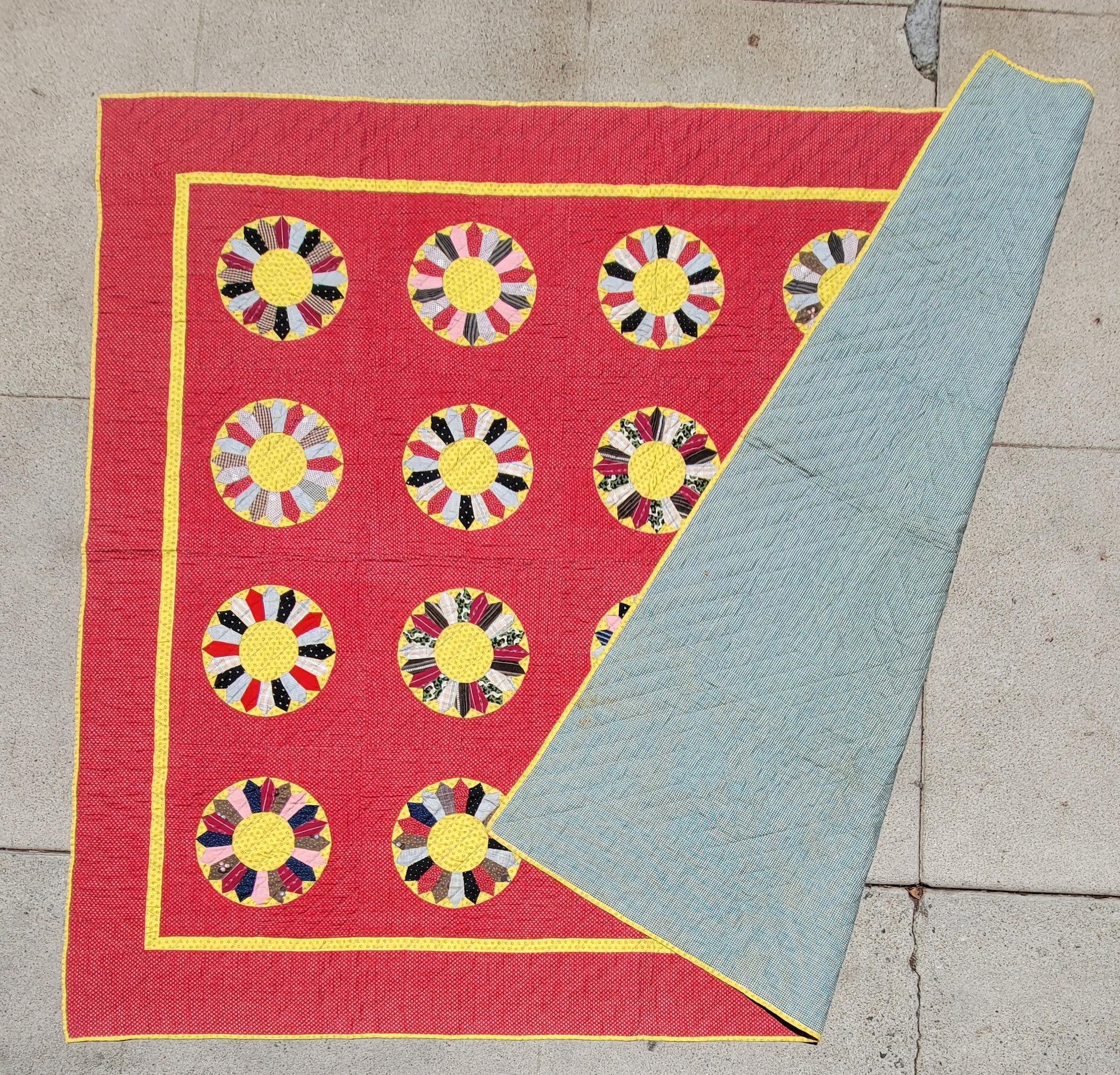 19thc Folky Sun Flower Quilt from Ohio In Good Condition In Los Angeles, CA