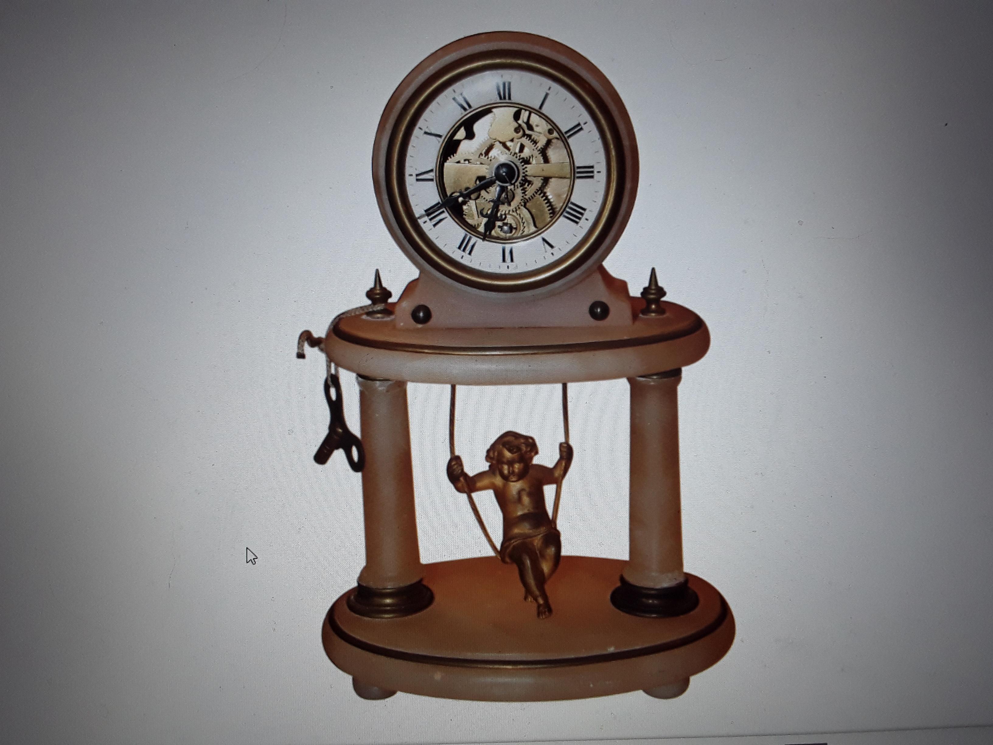 Französische antike Cherub- Swinging-Uhr aus vergoldeter Bronze, 19. Jahrhundert im Angebot 5