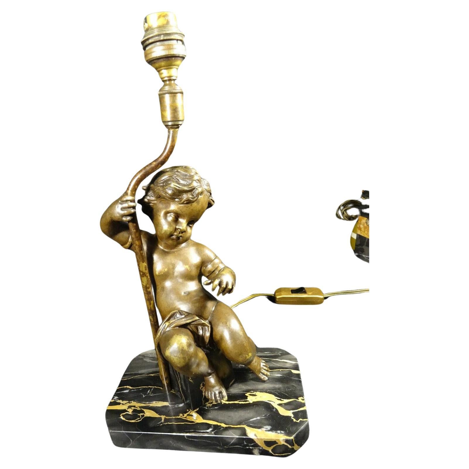 19thc French Antique Louis XV style Bronze Cherub Figural Table Lamp on Marble For Sale