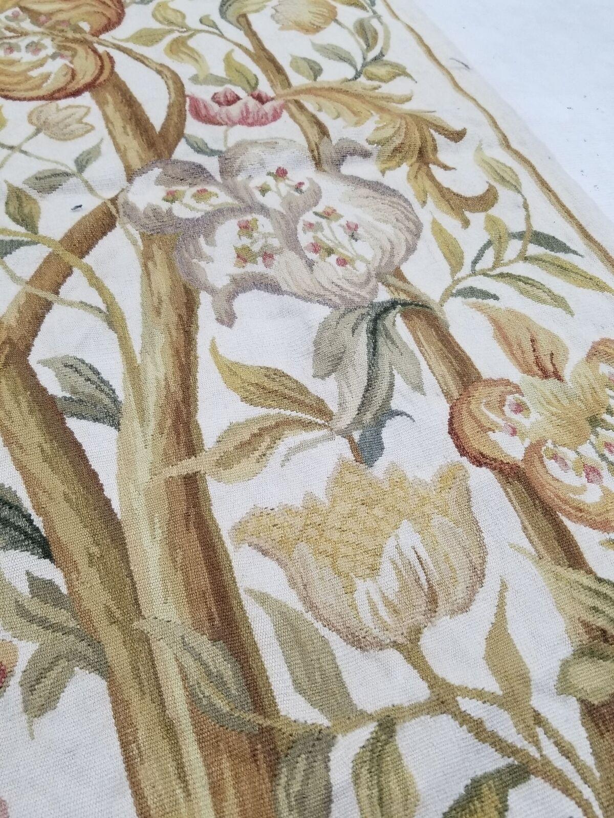19. Jahrhundert Antiker französischer, geblümter Aubusson-Wandbehang/Wandteppich im Louis-XVI.-Stil im Angebot 3