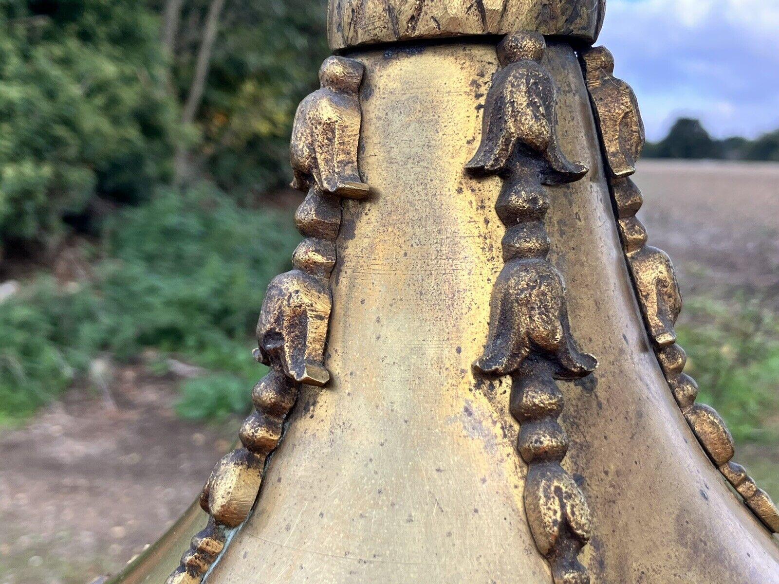 Lanterne française ancienne de style Louis XVI du 19e siècle en bronze doré avec abat-jour en cristal taillé Bon état - En vente à Opa Locka, FL