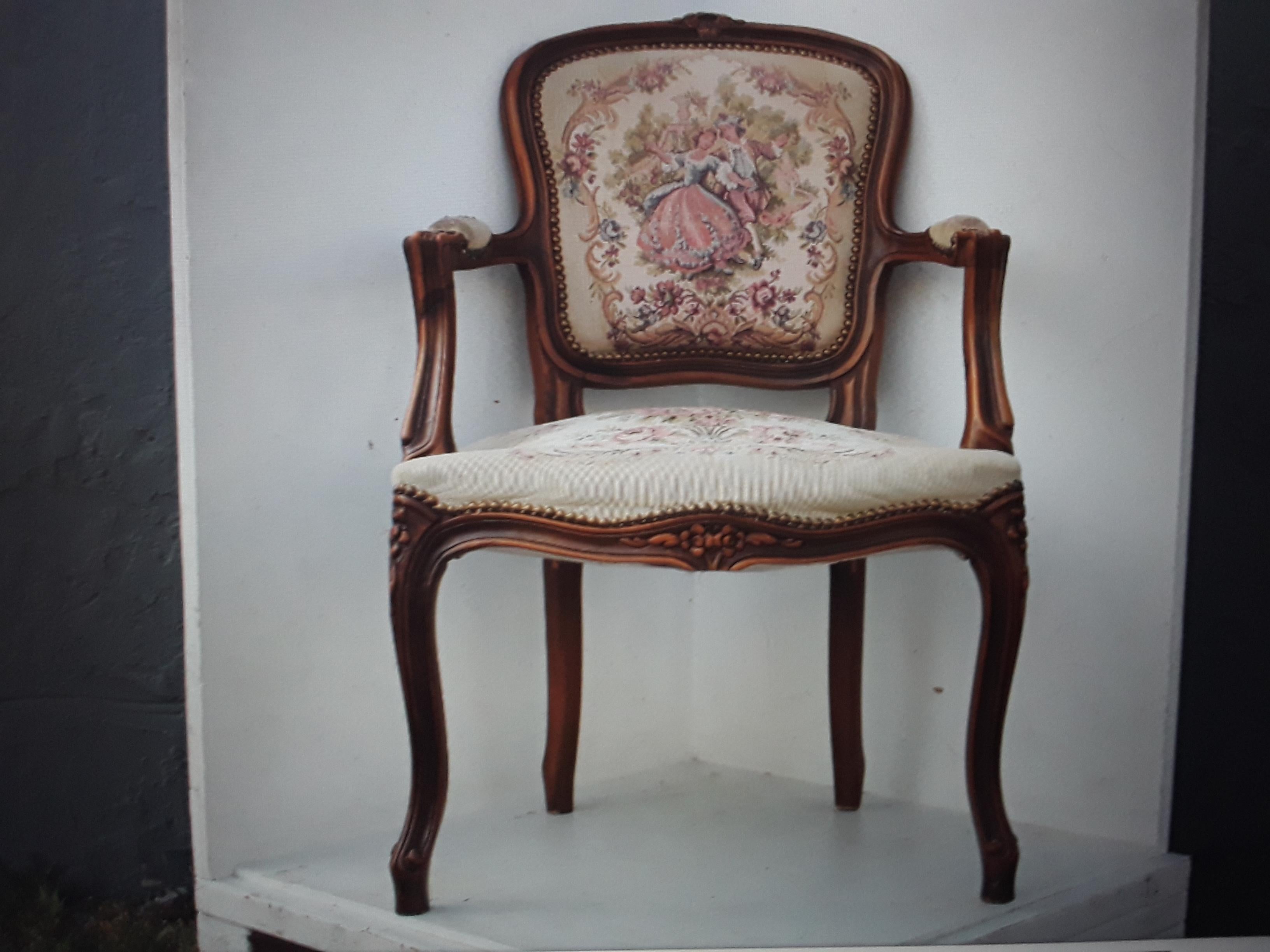 Sillón/silla auxiliar rococó tallado estilo Luis XV francés del s. XIX en venta 3