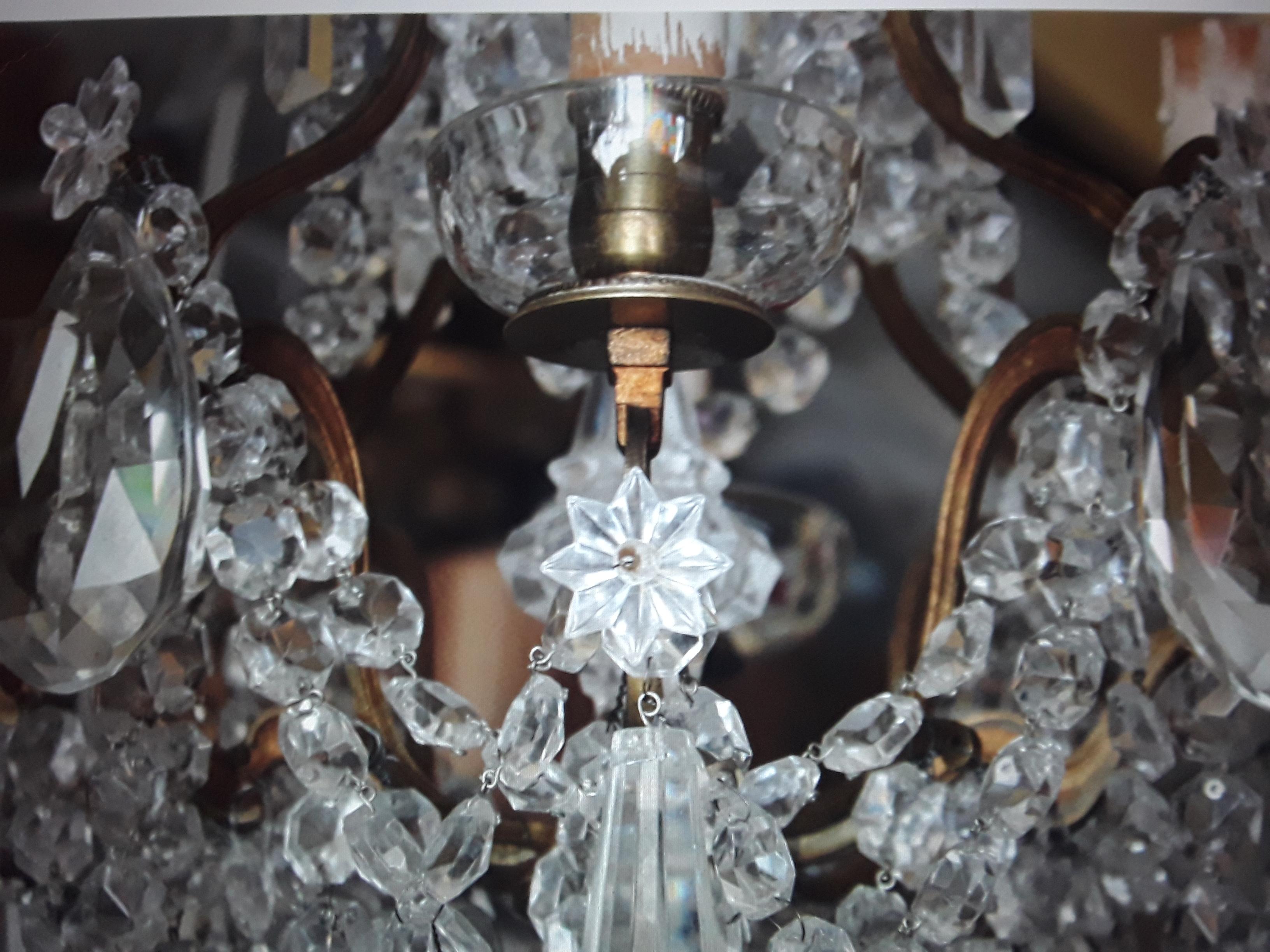 Lustre rococo français du 19ème siècle en bronze Louis XVI avec cristal de Baccarat en vente 3