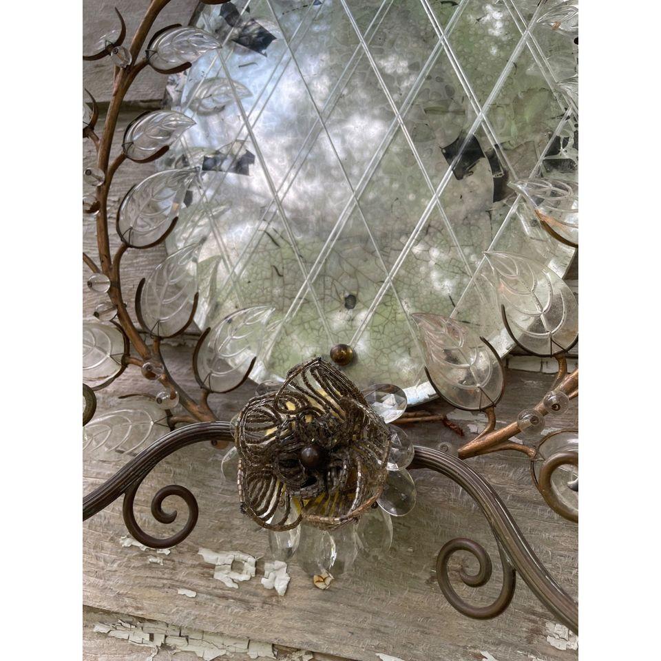 Specchio da parete Art Nouveau francese del XIX secolo in bronzo, con viti e petali di cristallo, Maison Bagues in vendita 5