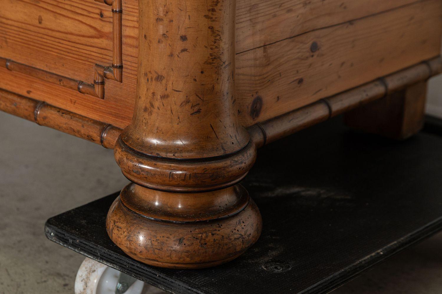 Armoire francese del XIX secolo in bambù, faggio e pino con specchio in vendita 7
