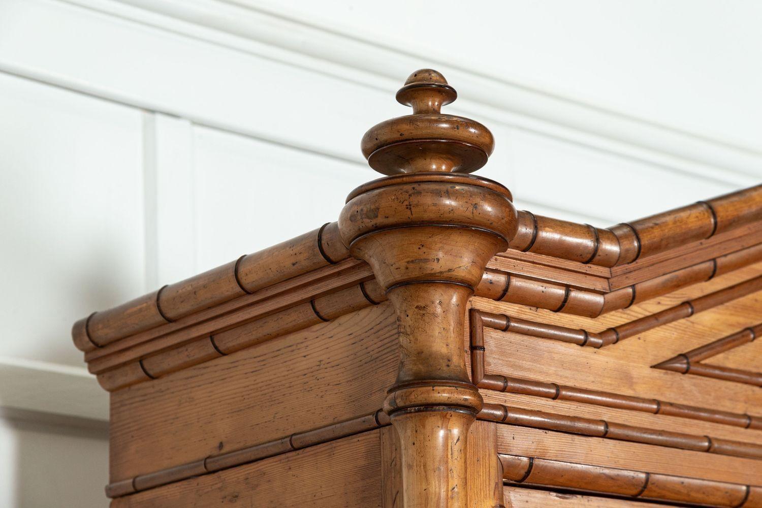 Armoire francese del XIX secolo in bambù, faggio e pino con specchio in vendita 14
