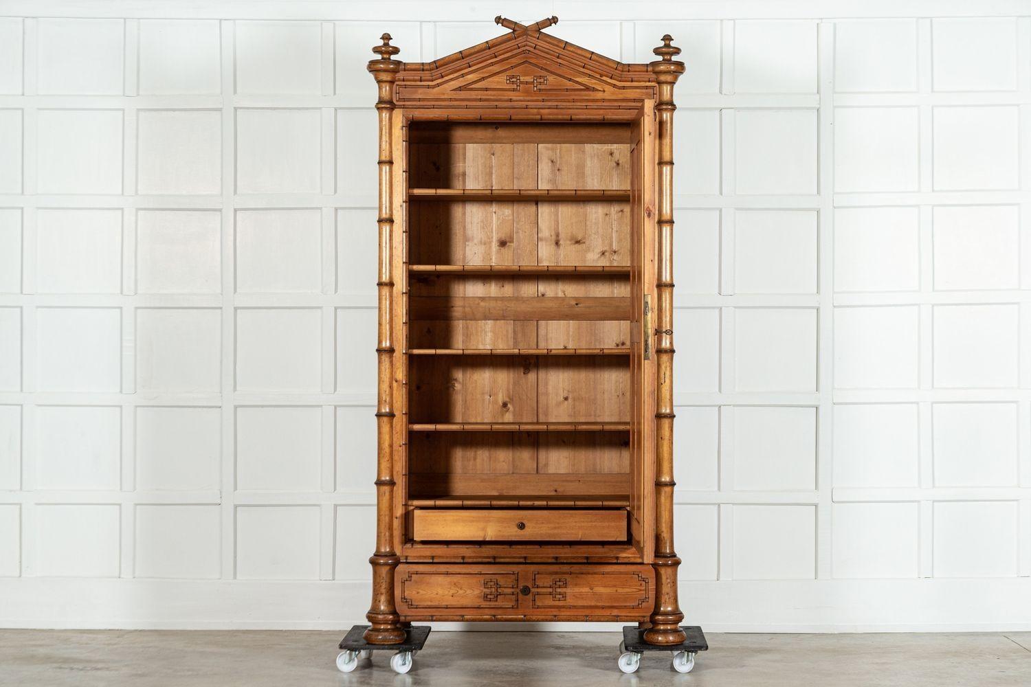 Armoire francese del XIX secolo in bambù, faggio e pino con specchio In condizioni buone in vendita a Staffordshire, GB