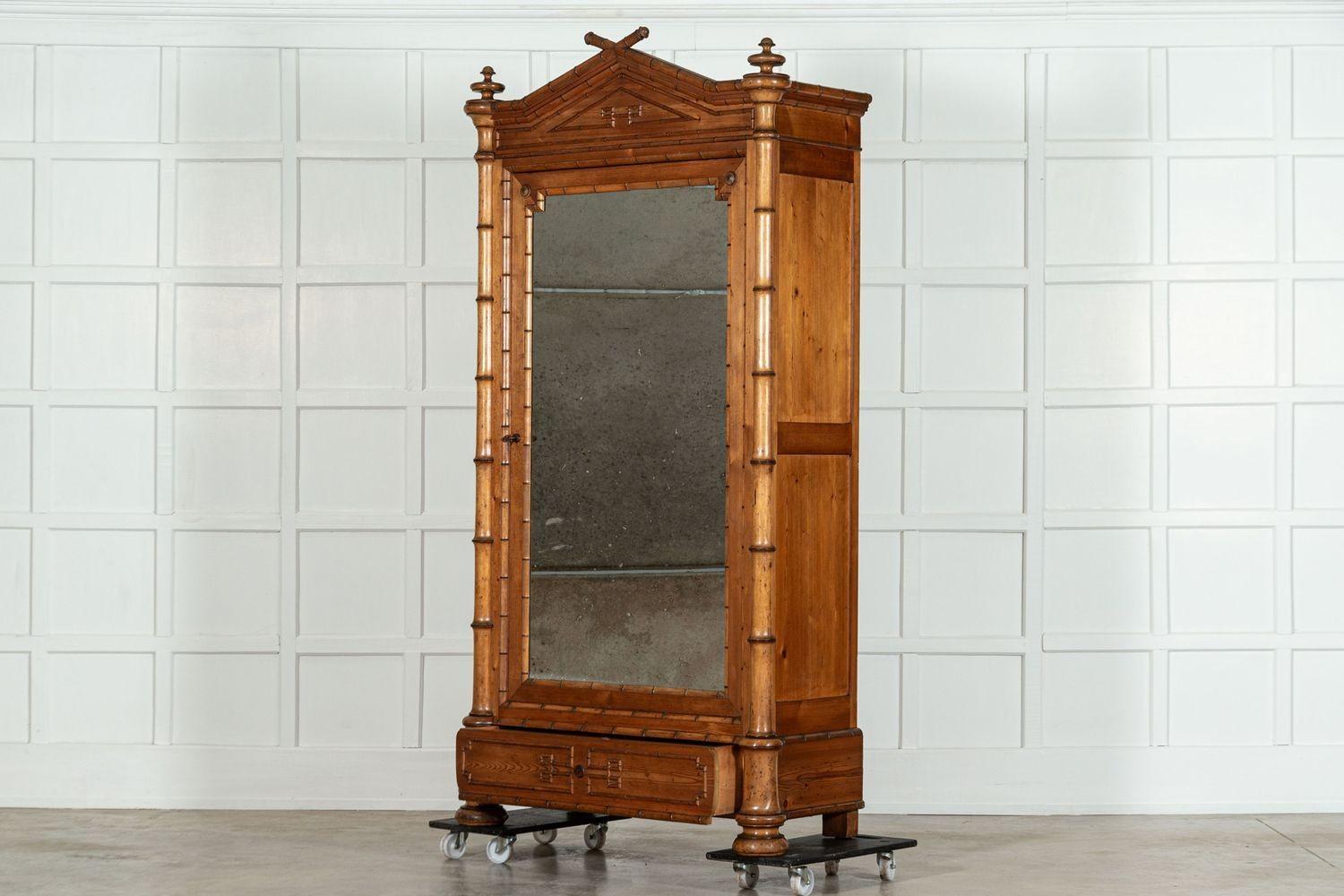 Armoire francese del XIX secolo in bambù, faggio e pino con specchio in vendita 2