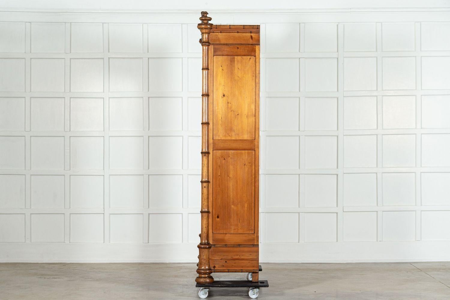 Armoire francese del XIX secolo in bambù, faggio e pino con specchio in vendita 3