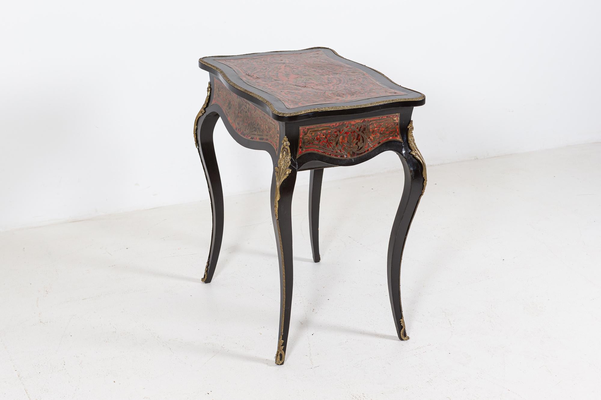 Table de travail / coiffeuse en boulle française du 19e siècle en vente 8