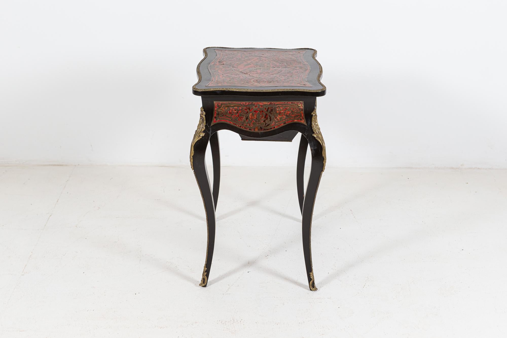 Table de travail / coiffeuse en boulle française du 19e siècle en vente 12