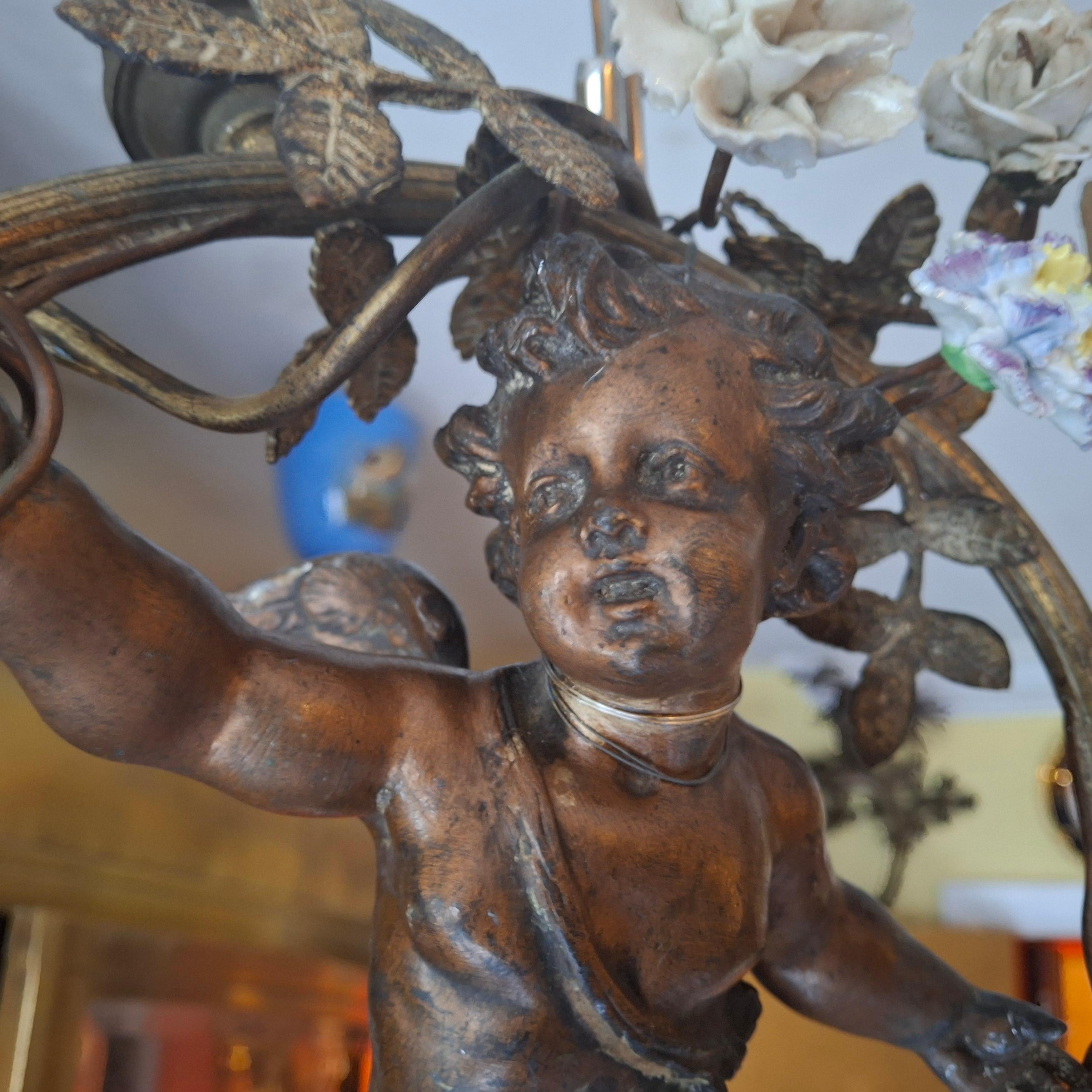 19thc French Cast Spelter/ Bronze Flying Cherub with Flower Garland Chandelier in vendita 4