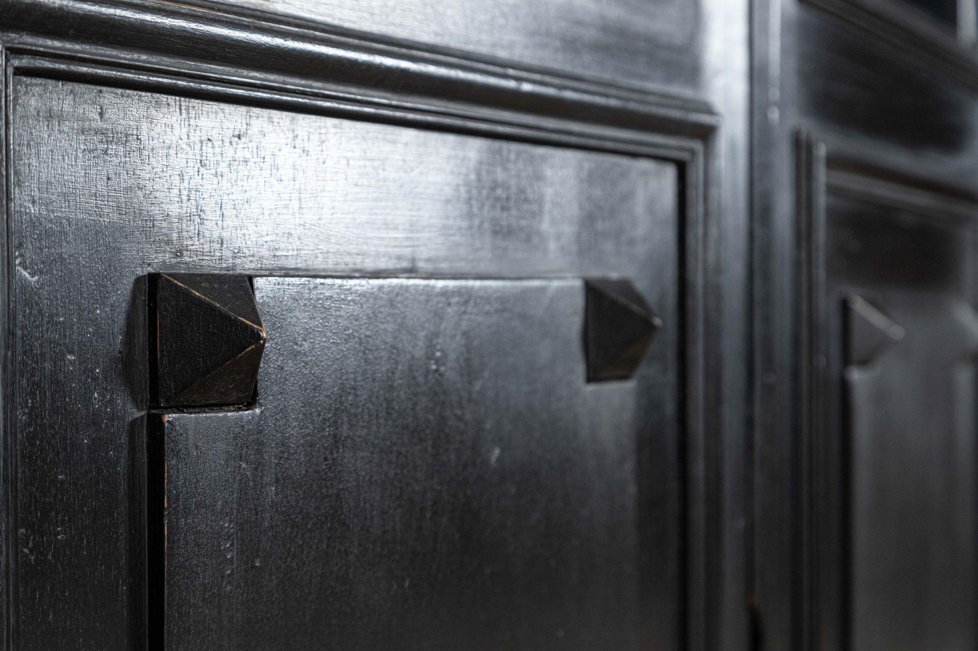 Libreria Vitrine francese ebanizzata smaltata del XIX secolo in vendita 8