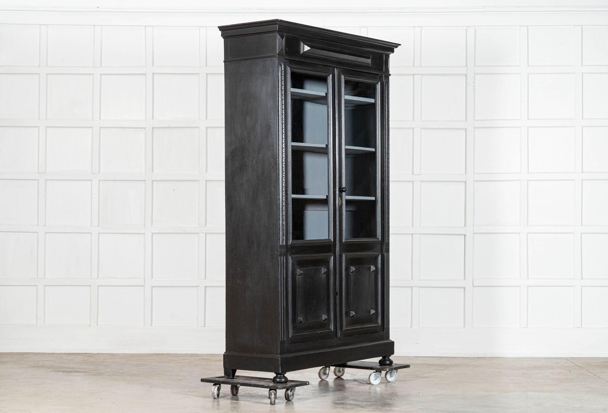 Libreria Vitrine francese ebanizzata smaltata del XIX secolo In condizioni buone in vendita a Staffordshire, GB