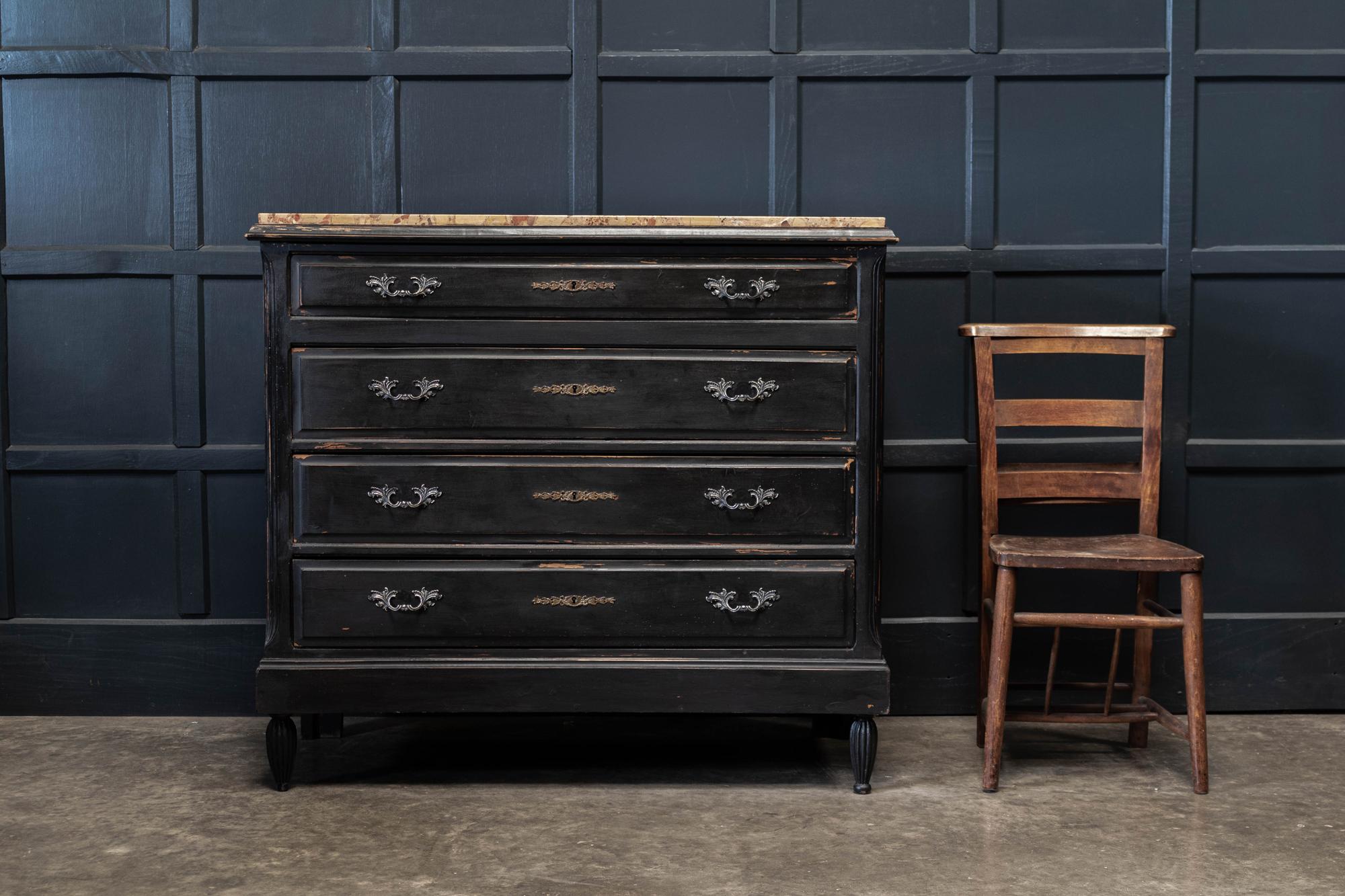 Circa 1890.

19thc French ebonised & marble commode
Sourced from the South of France



Measures: W113 x D51 x H104.5cm.

  
