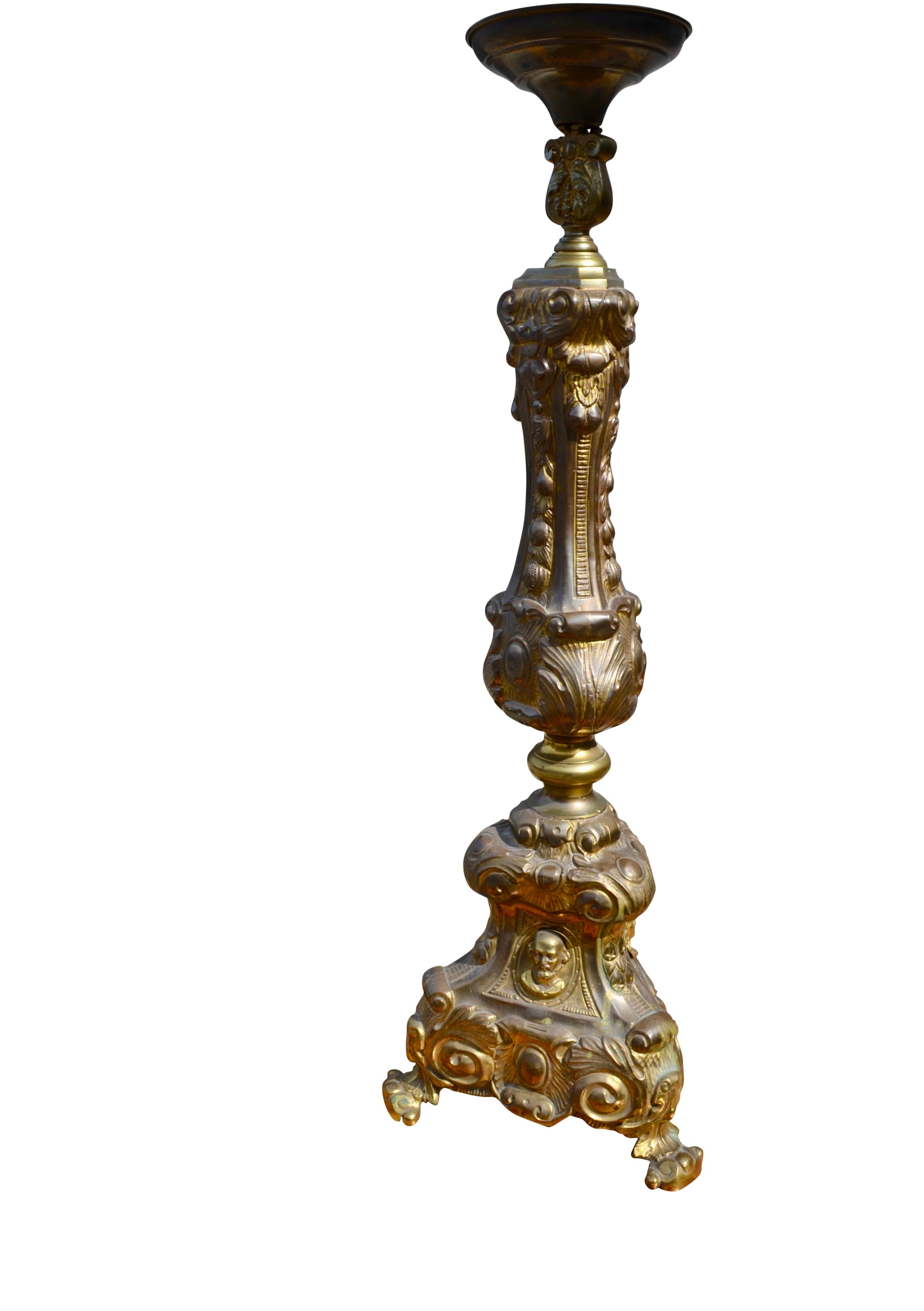 Französischer kirchlicher Kerzenständer aus dem 19. Jahrhundert, umgewandelt in eine Lampe (Neorenaissance) im Angebot