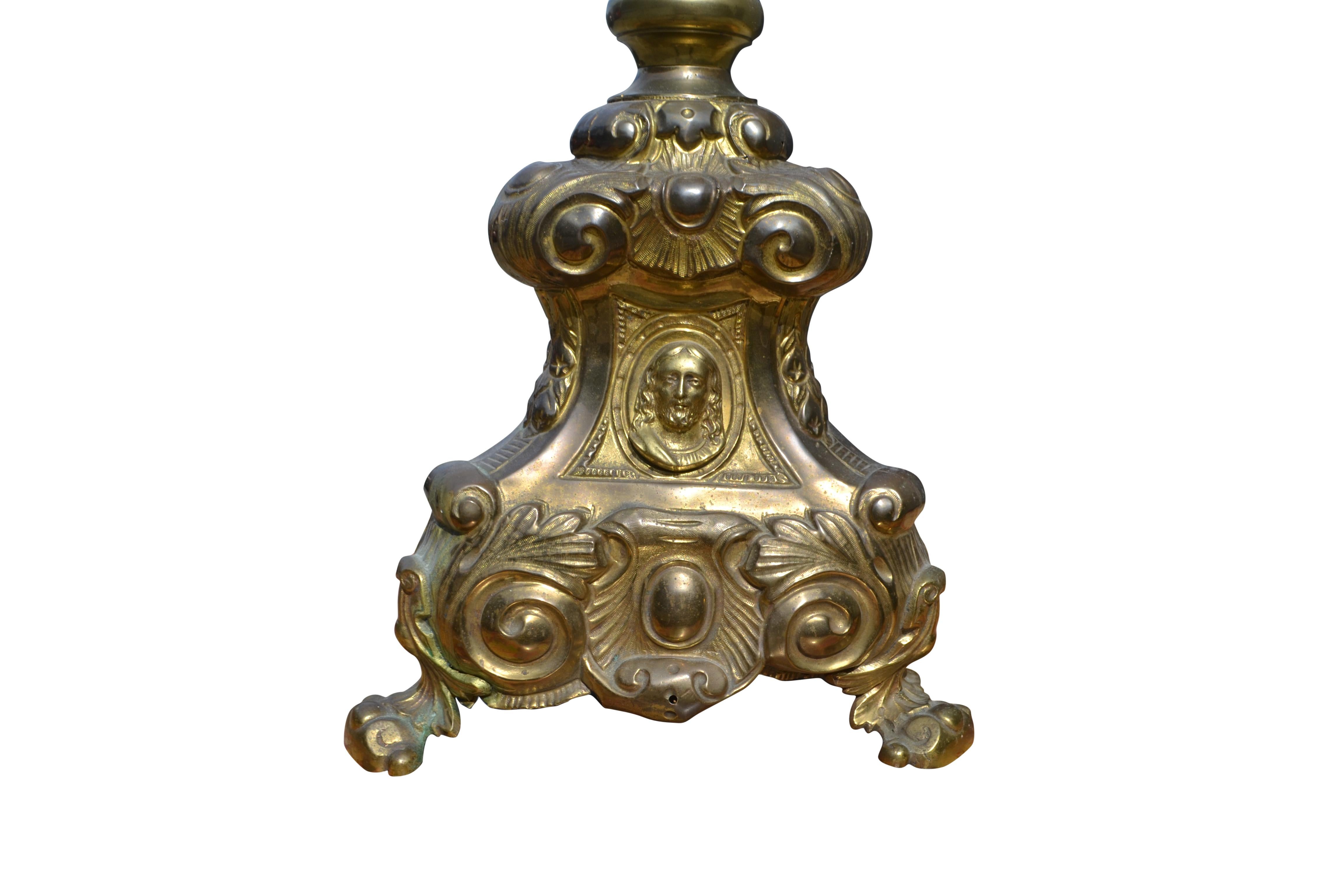 Laiton Chandelier ecclésiastique français du 19ème siècle transformé en lampe en vente