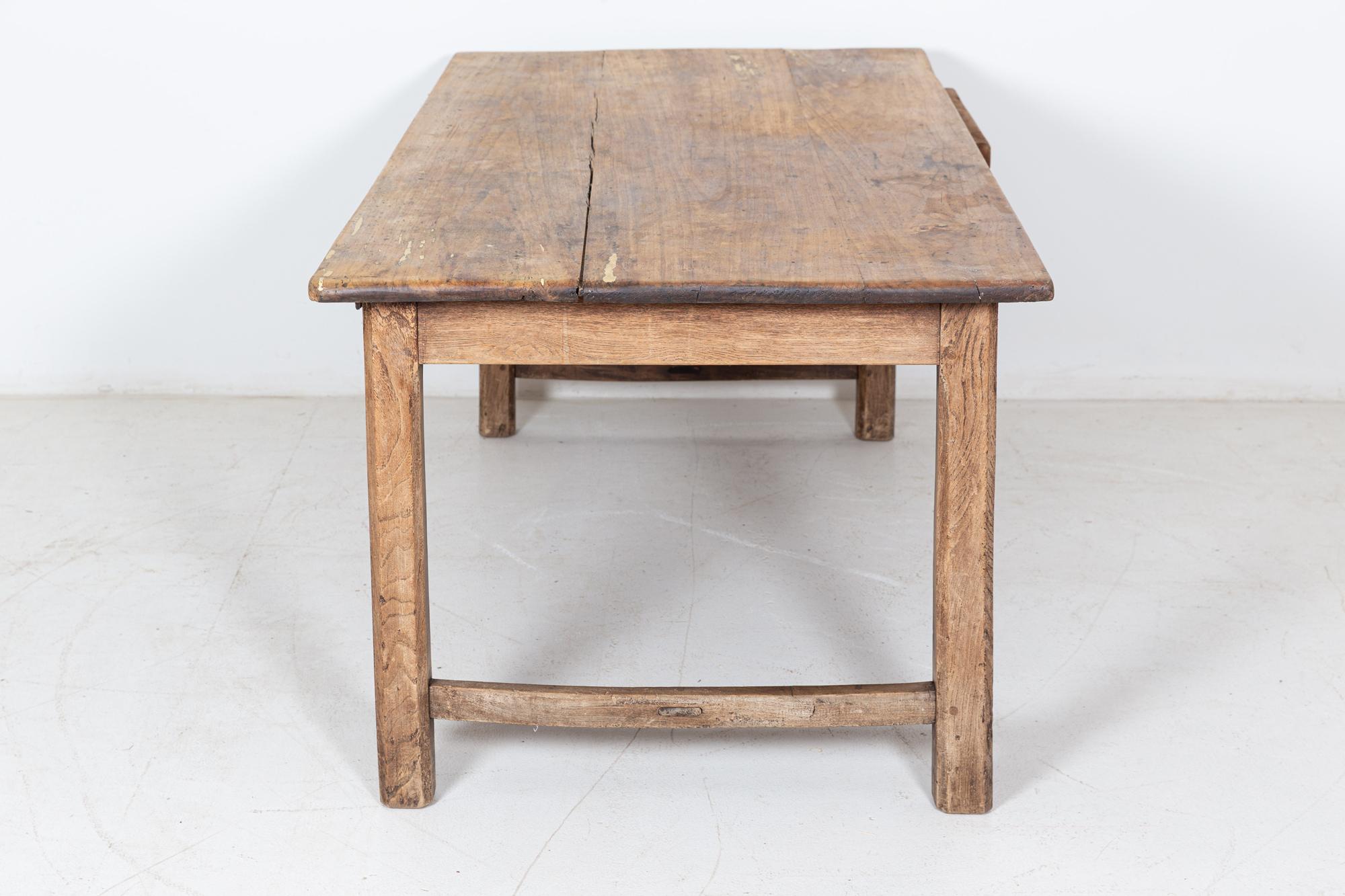 Table de réfectoire en bois fruitier français du 19ème siècle en vente 4