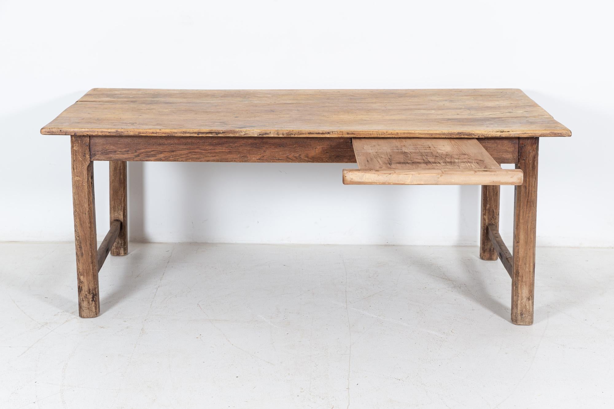 Table de réfectoire en bois fruitier français du 19ème siècle en vente 1