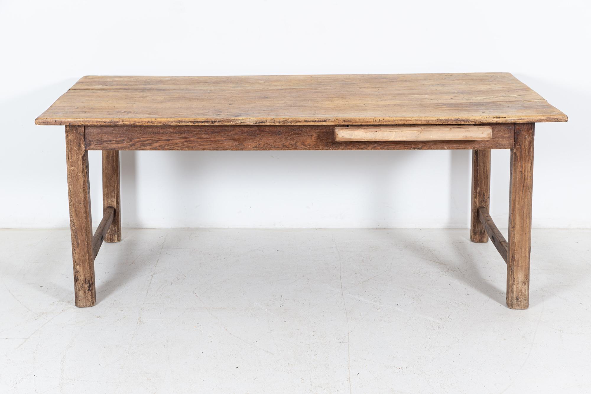 Table de réfectoire en bois fruitier français du 19ème siècle en vente 2