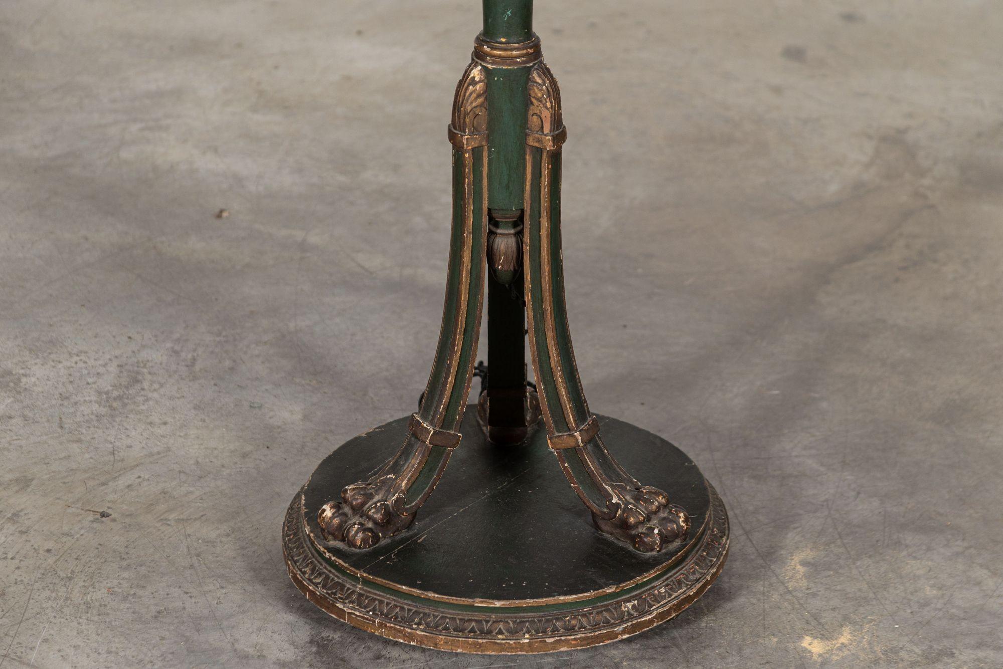 Lampadaire français du 19ème siècle doré et peint en vert en vente 5
