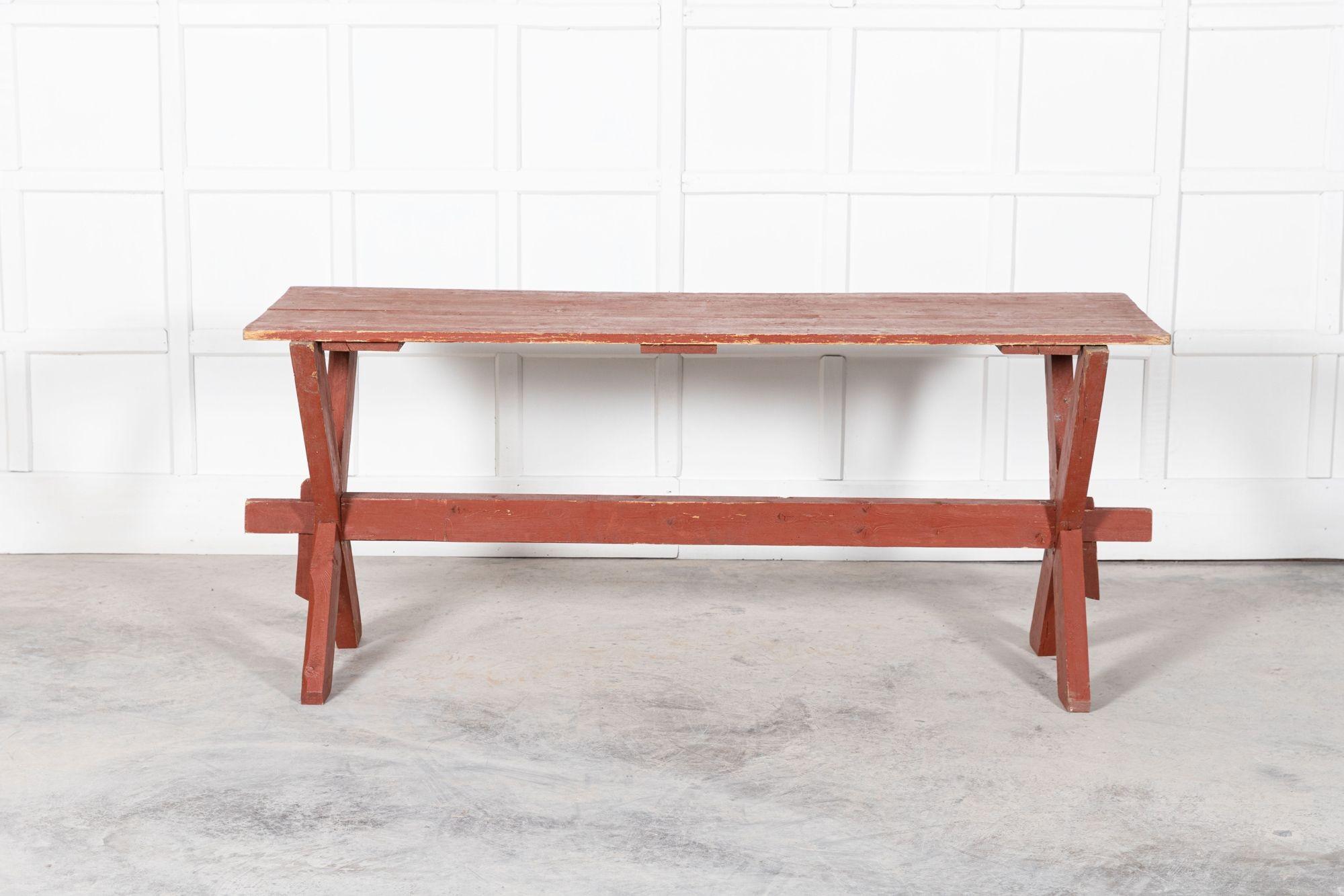 hacia 1890
Mesa caballete gitana francesa del siglo XIX
Medidas: An 183 x Pr 61 x Al 78 cm.
    