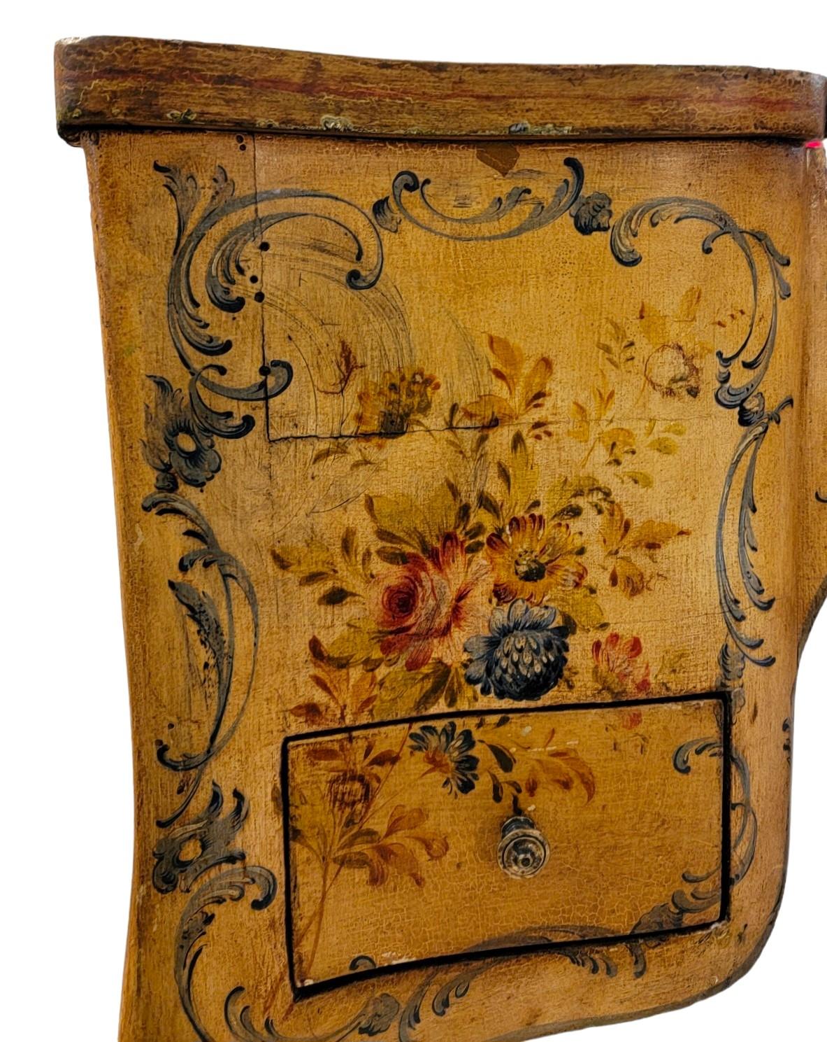 Bureau/lavabo avec miroir, peint à la main et datant du 19e siècle en vente 4