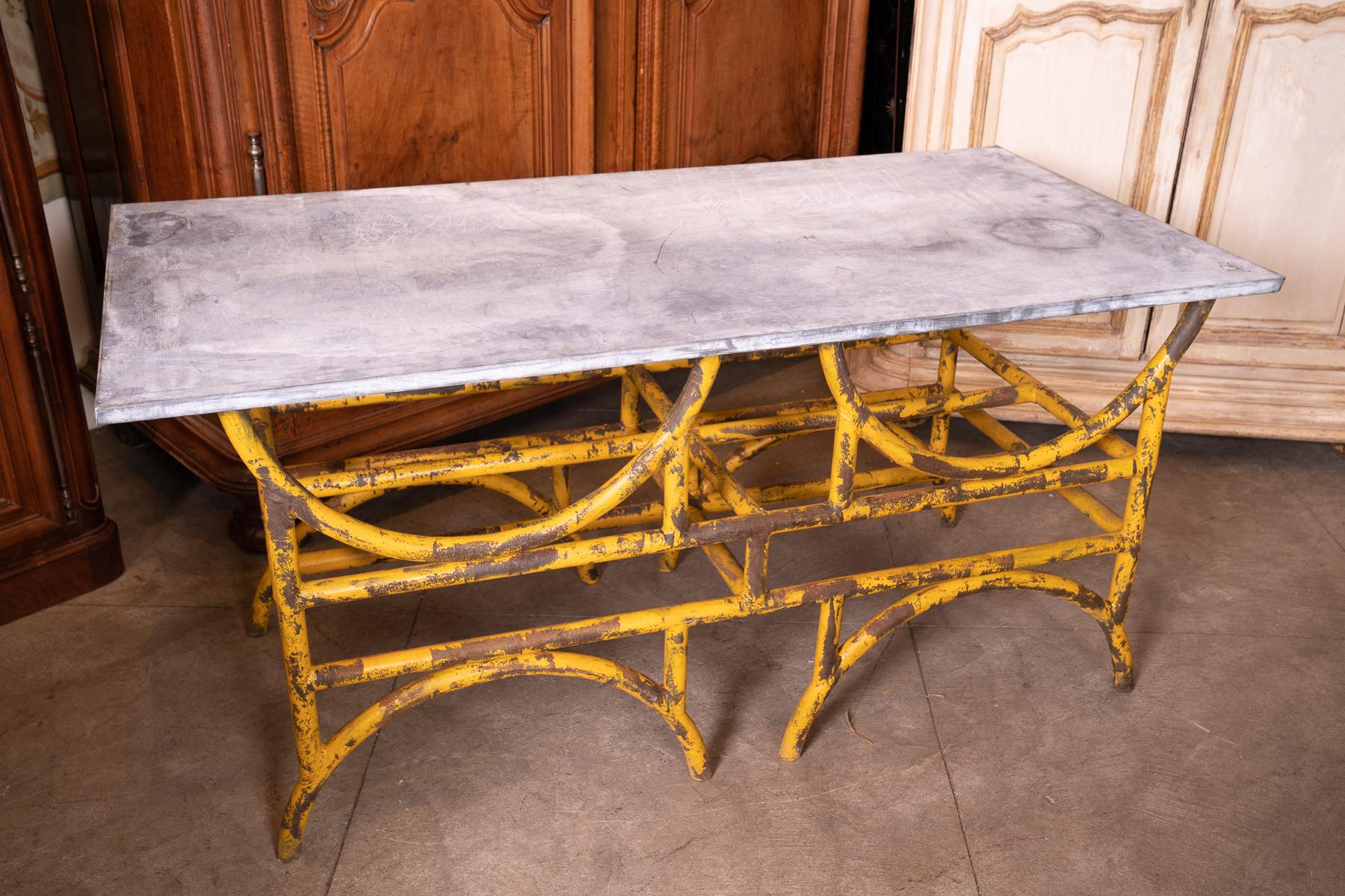 Peint Table de boucher française du XIXe siècle en acier et pierre en vente