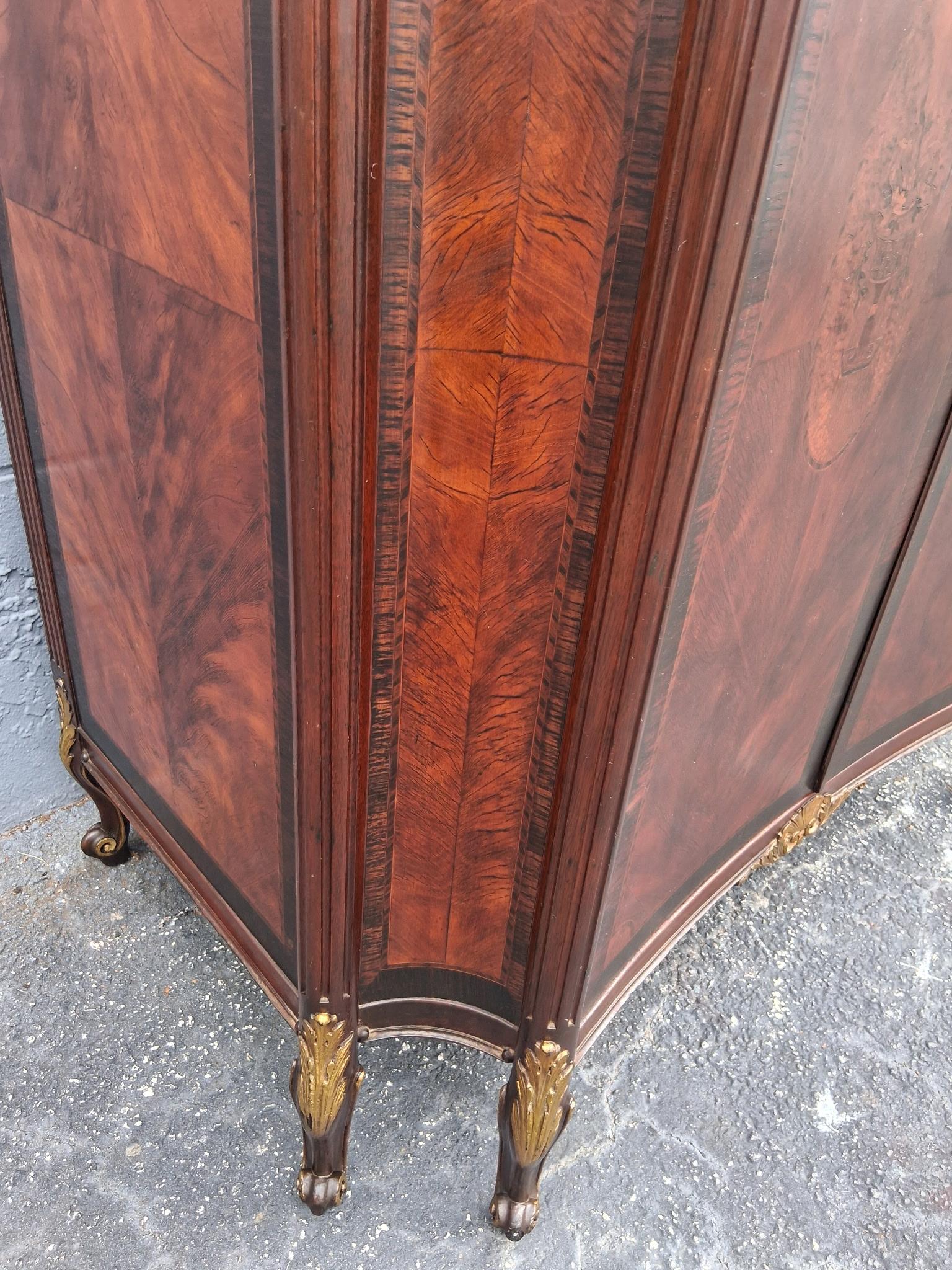 Cómoda Tallboy Estilo Transición Luis XV Francés S. XIX Madera Burl Exótica/Dorada en venta 6