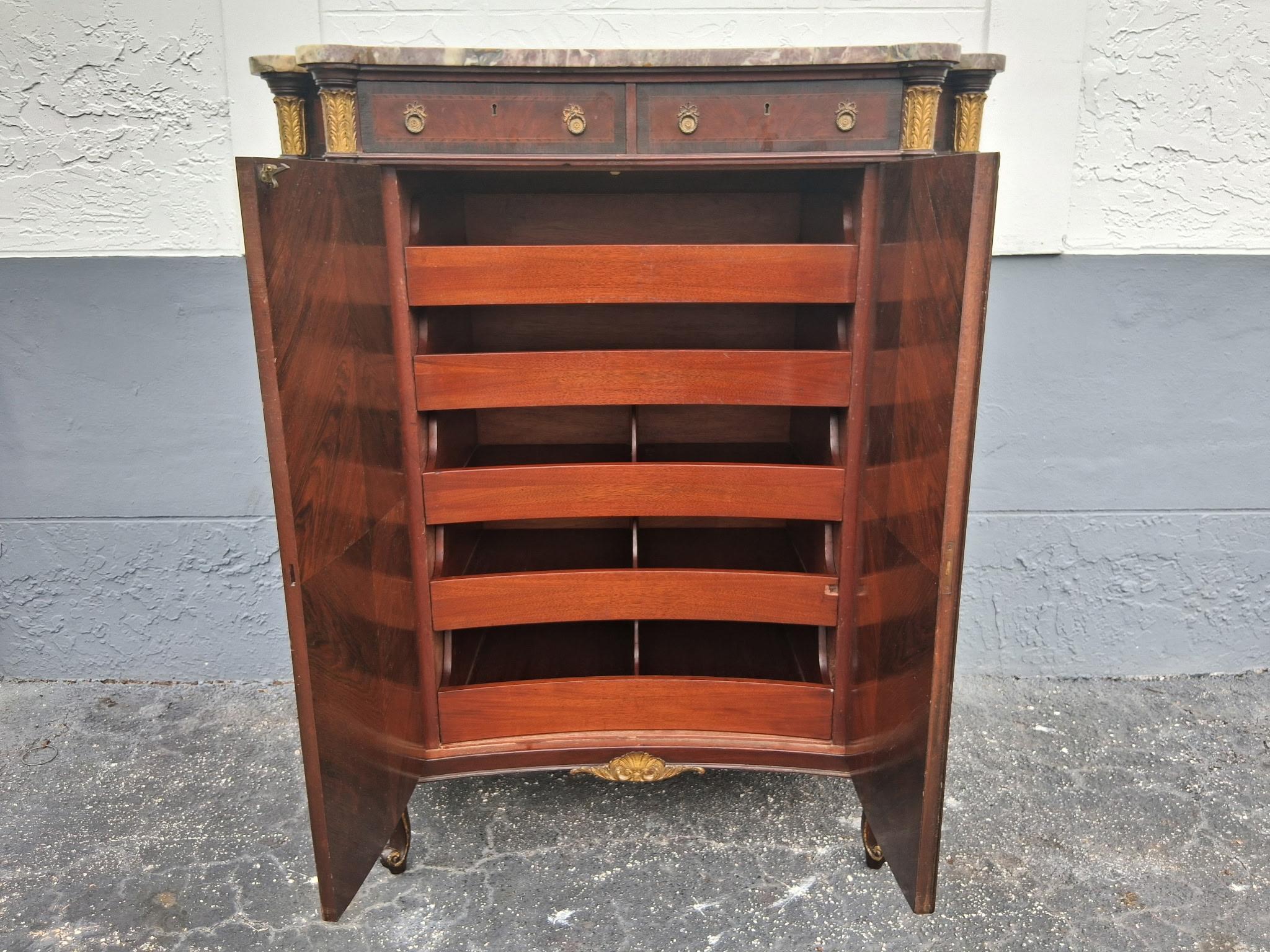 Cómoda Tallboy Estilo Transición Luis XV Francés S. XIX Madera Burl Exótica/Dorada en venta 13