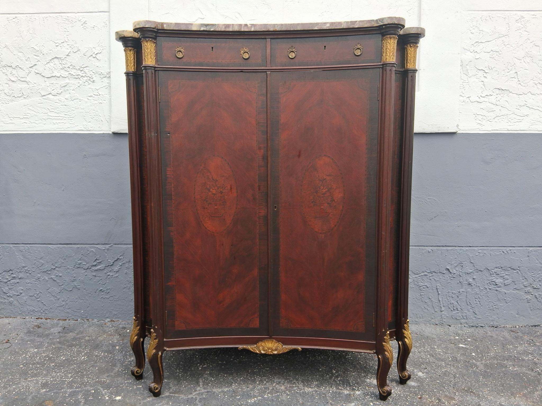 Cómoda Tallboy Estilo Transición Luis XV Francés S. XIX Madera Burl Exótica/Dorada en venta 15