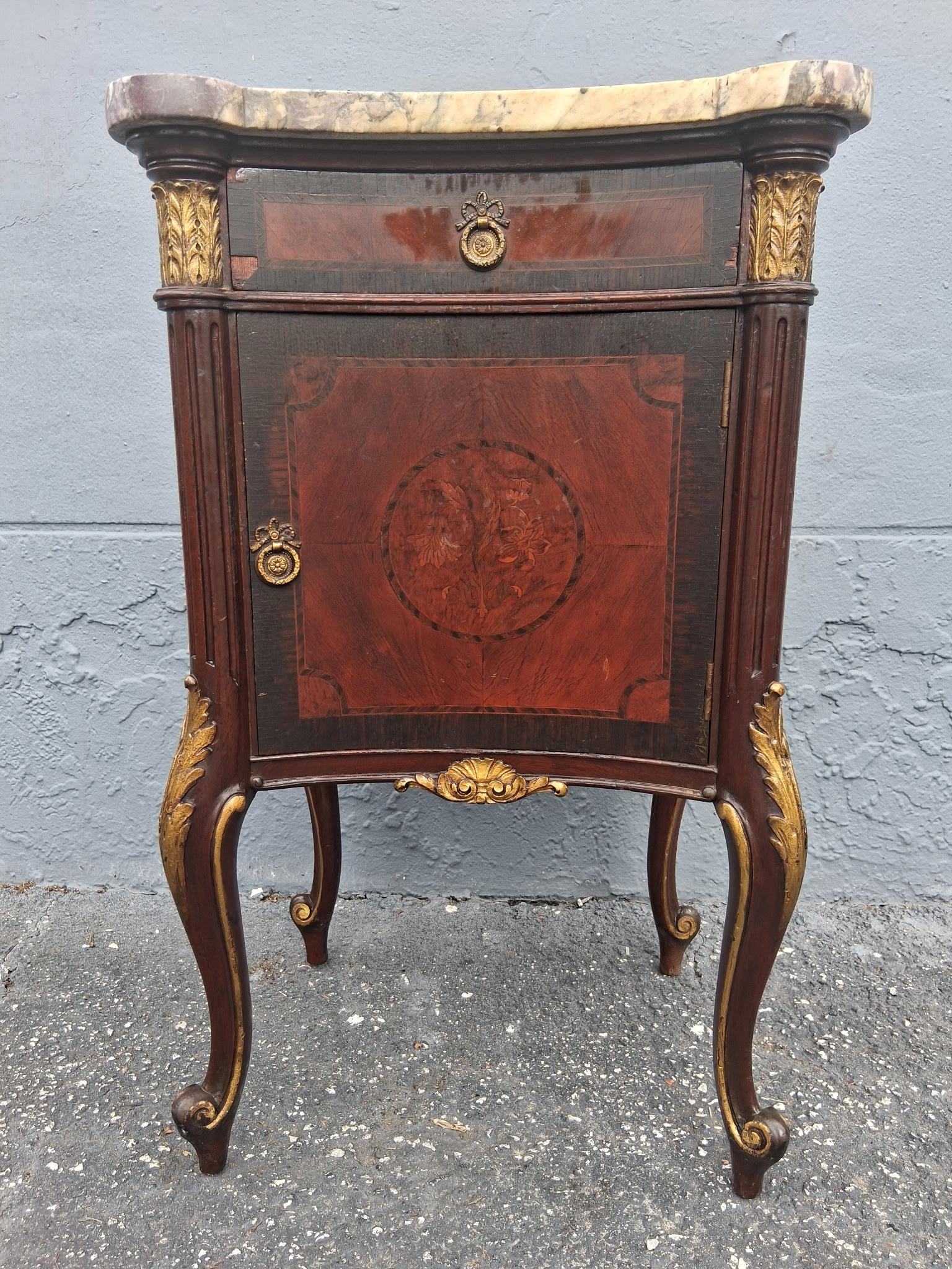 Austriaco 19thc French Louis XV Transition style Exotic Burlwood Nightstand/ End Table in vendita