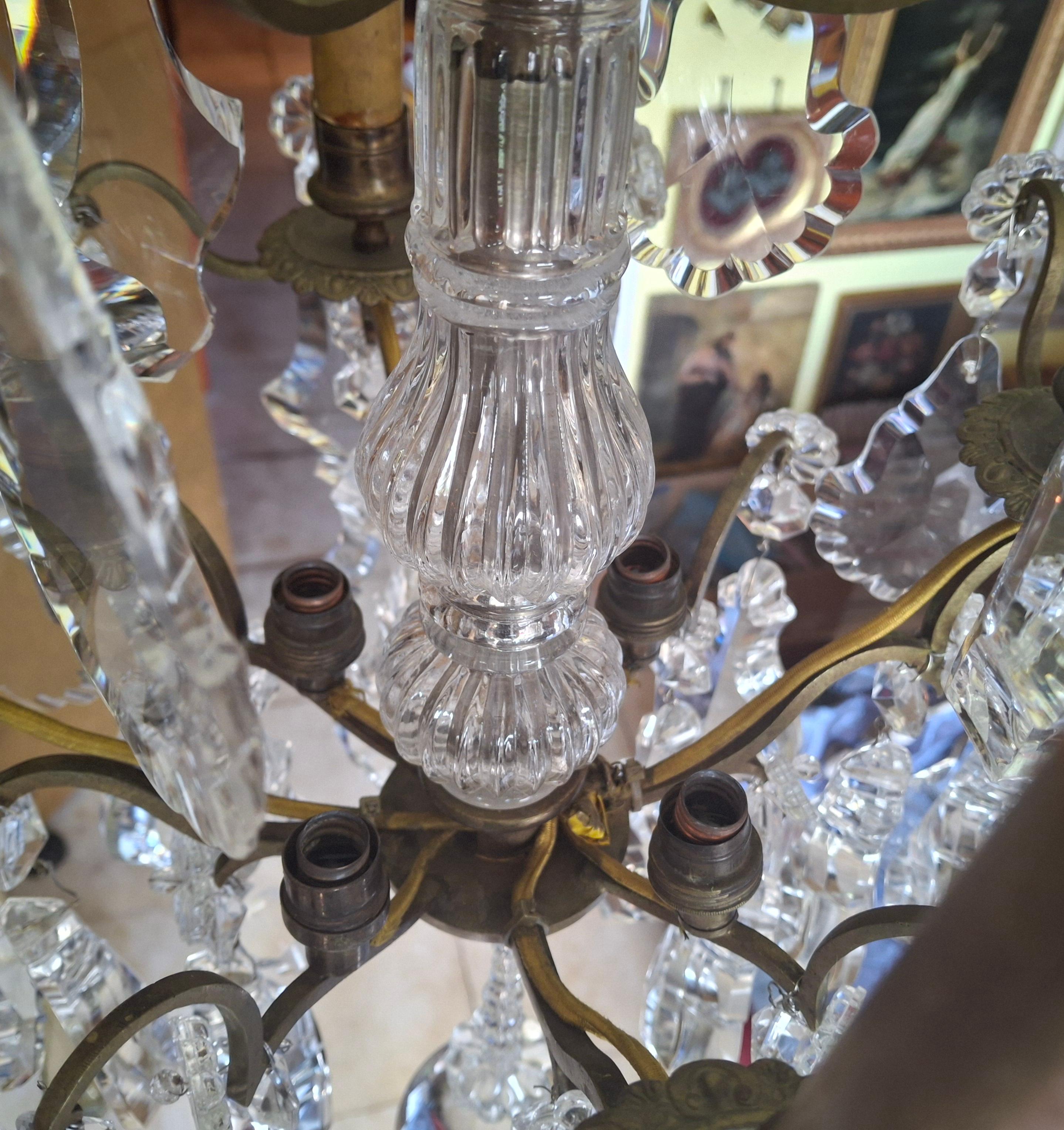 Fin du XIXe siècle Lustre Louis XV Versailles en bronze et cristal épais, 19e siècle, attr. Baccarat en vente